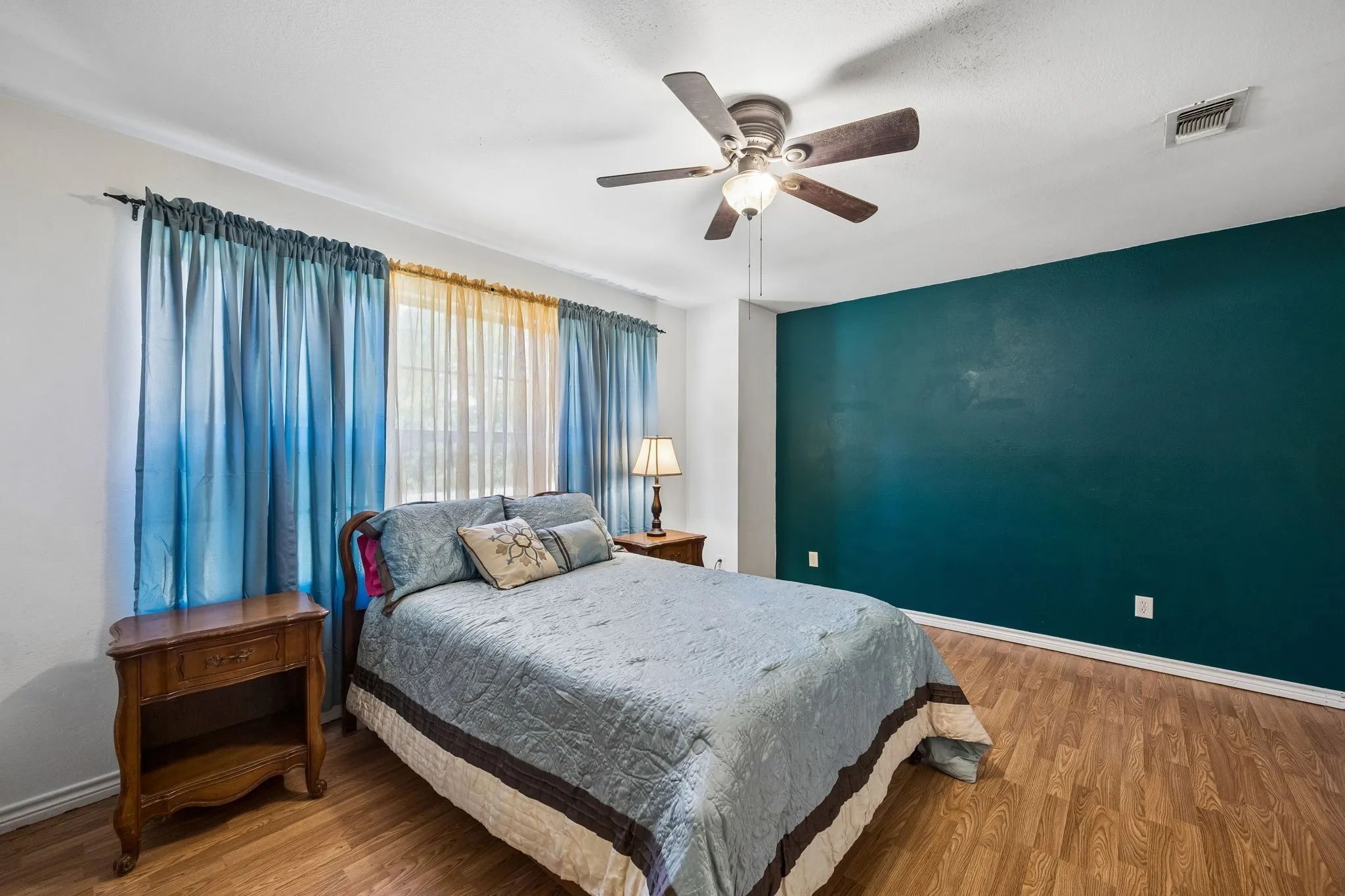 Single Family Residence For Sale in Hunt County , 2024 County Road 1034, Greenville, Texas 75401, 3 Bedroom, 2 Bathroom, 2 Garage spaces, 1,833 Sqft, built in 2010, mls#21355131, Real Estate Agent in Greenville, Homes For Sale in Hunt county, Homes For Sale in Greenville, Realtor in Greenville Texas, Real Estate Brokerage Independent Realty Texas, Luminita Cordes Realtor