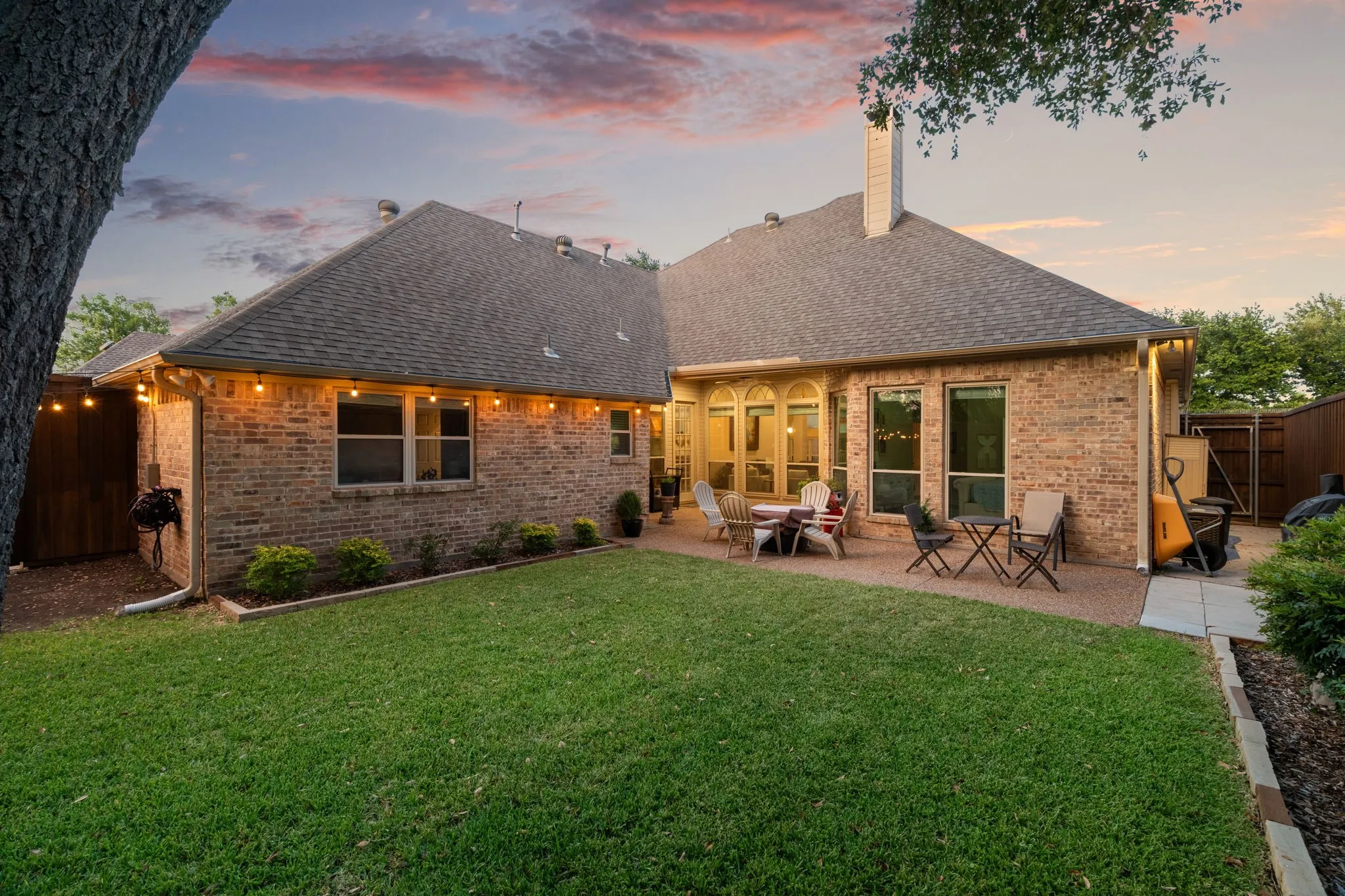 Single Family Residence For Sale in Collin County , 2913 Harkness Drive, Plano, Texas 75093, 4 Bedroom, 3 Bathroom, 2 Garage spaces, 2,648 Sqft, built in 1991, mls#21357358, Real Estate Agent in Plano, Homes For Sale in Collin county, Homes For Sale in Plano, Realtor in Plano Texas, Real Estate Brokerage Independent Realty Texas, Luminita Cordes Realtor