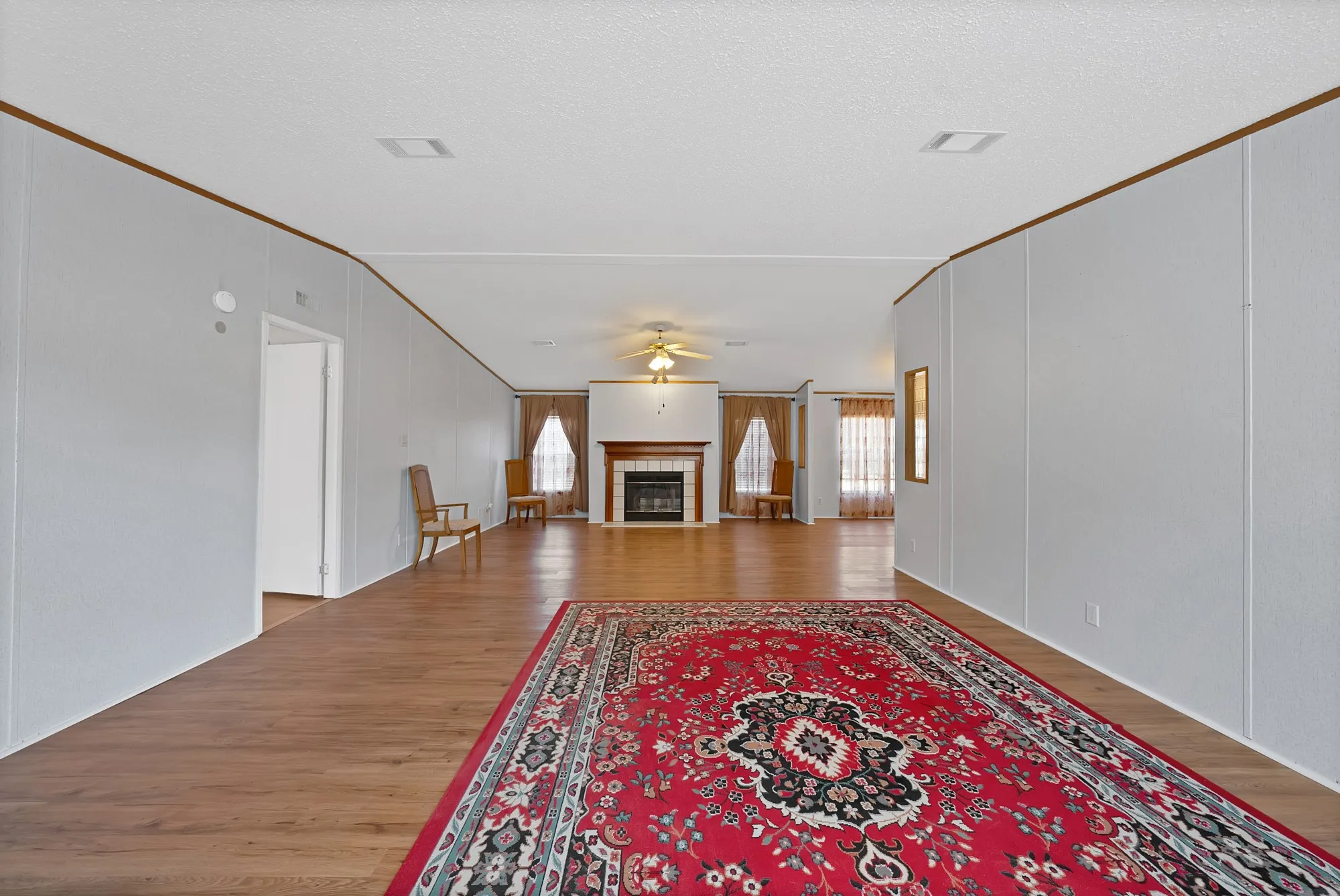 Mobile Home For Sale in Tarrant County , 212 Ponderosa Lane, Burleson, Texas 76028, 4 Bedroom, 3 Bathroom, Garage spaces, 2,304 Sqft, built in 2000, mls#21355883, Real Estate Agent in Burleson, Homes For Sale in Tarrant county, Homes For Sale in Burleson, Realtor in Burleson Texas, Real Estate Brokerage Independent Realty Texas, Luminita Cordes Realtor