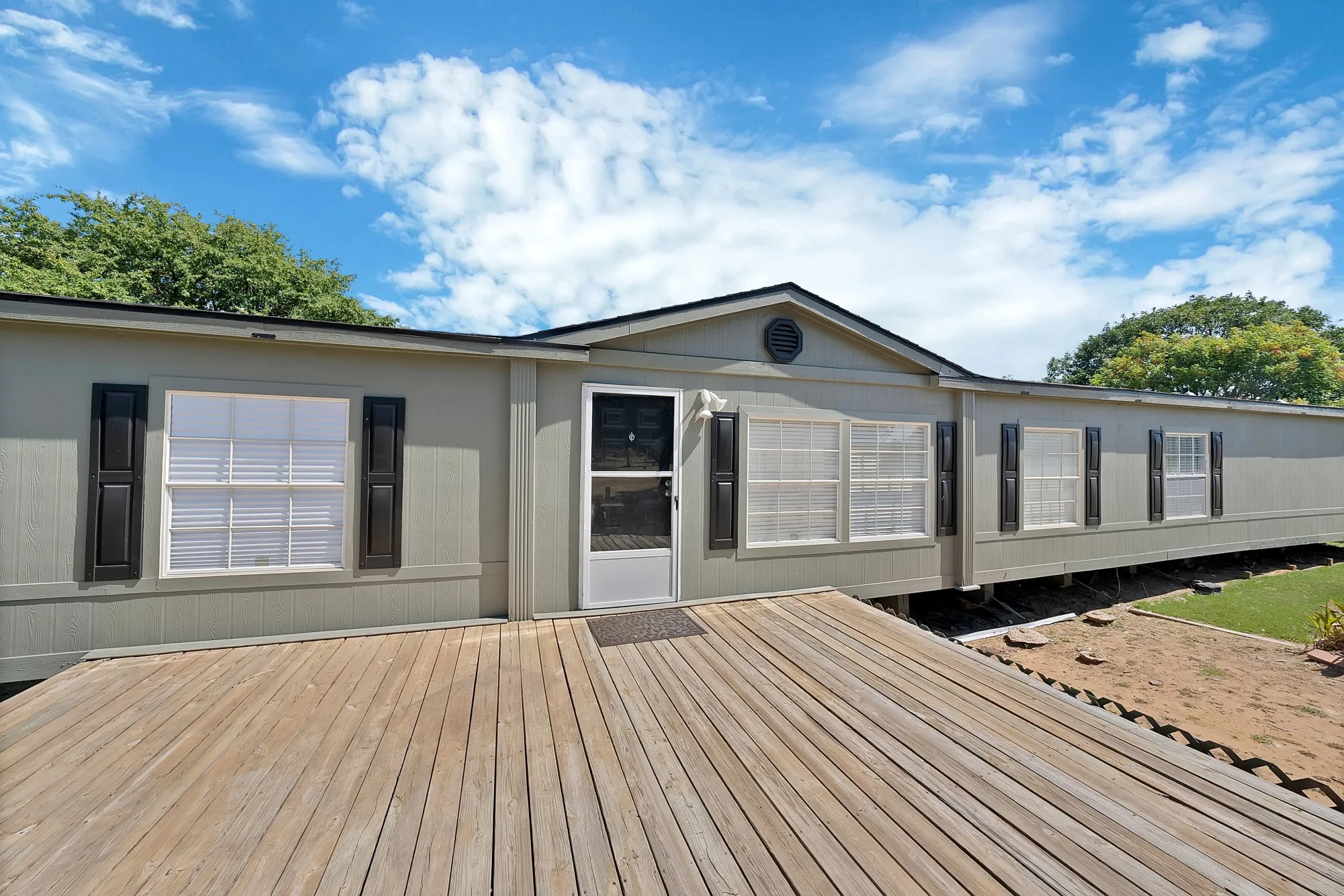 Mobile Home For Sale in Tarrant County , 212 Ponderosa Lane, Burleson, Texas 76028, 4 Bedroom, 3 Bathroom, Garage spaces, 2,304 Sqft, built in 2000, mls#21355883, Real Estate Agent in Burleson, Homes For Sale in Tarrant county, Homes For Sale in Burleson, Realtor in Burleson Texas, Real Estate Brokerage Independent Realty Texas, Luminita Cordes Realtor