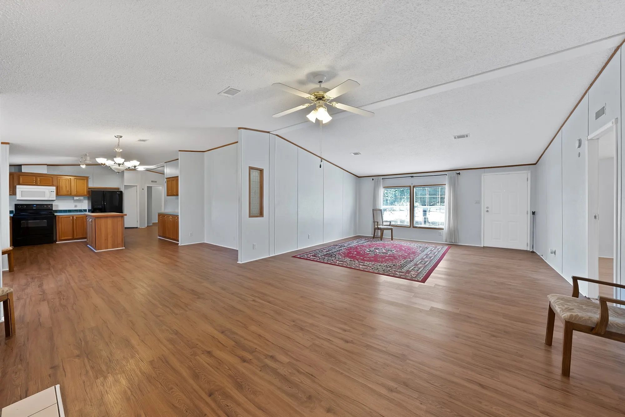 Mobile Home For Sale in Tarrant County , 212 Ponderosa Lane, Burleson, Texas 76028, 4 Bedroom, 3 Bathroom, Garage spaces, 2,304 Sqft, built in 2000, mls#21355883, Real Estate Agent in Burleson, Homes For Sale in Tarrant county, Homes For Sale in Burleson, Realtor in Burleson Texas, Real Estate Brokerage Independent Realty Texas, Luminita Cordes Realtor