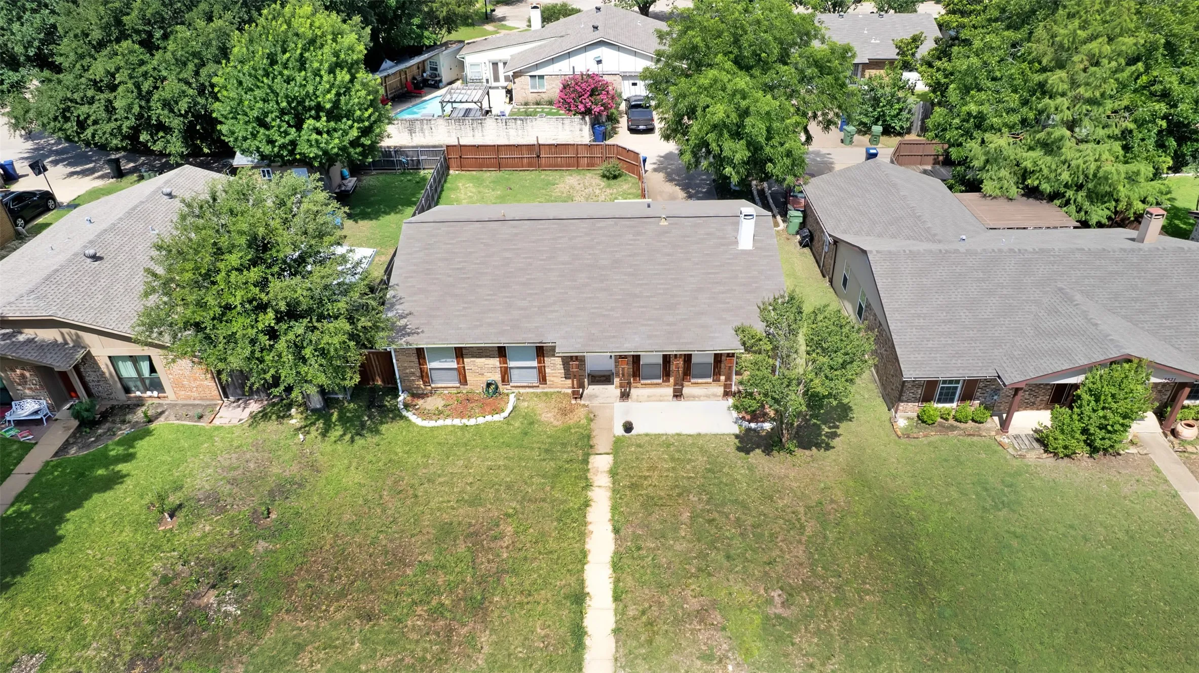 Single Family Residence For Sale in Dallas County , 5517 Wyrick Lane, Garland, Texas 75044, 3 Bedroom, 2 Bathroom, 2 Garage spaces, 1,671 Sqft, built in 1981, mls#21349711, Real Estate Agent in Garland, Homes For Sale in Dallas county, Homes For Sale in Garland, Realtor in Garland Texas, Real Estate Brokerage Independent Realty Texas, Luminita Cordes Realtor