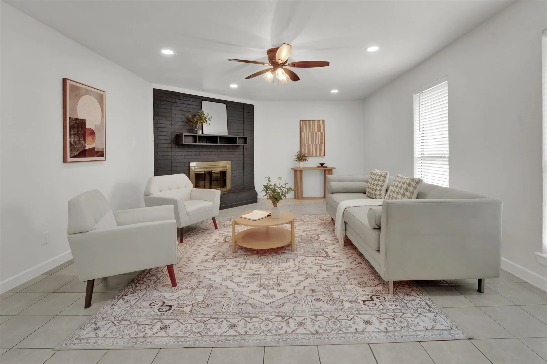 Single Family Residence For Sale in Dallas County , 5517 Wyrick Lane, Garland, Texas 75044, 3 Bedroom, 2 Bathroom, 2 Garage spaces, 1,671 Sqft, built in 1981, mls#21349711, Real Estate Agent in Garland, Homes For Sale in Dallas county, Homes For Sale in Garland, Realtor in Garland Texas, Real Estate Brokerage Independent Realty Texas, Luminita Cordes Realtor