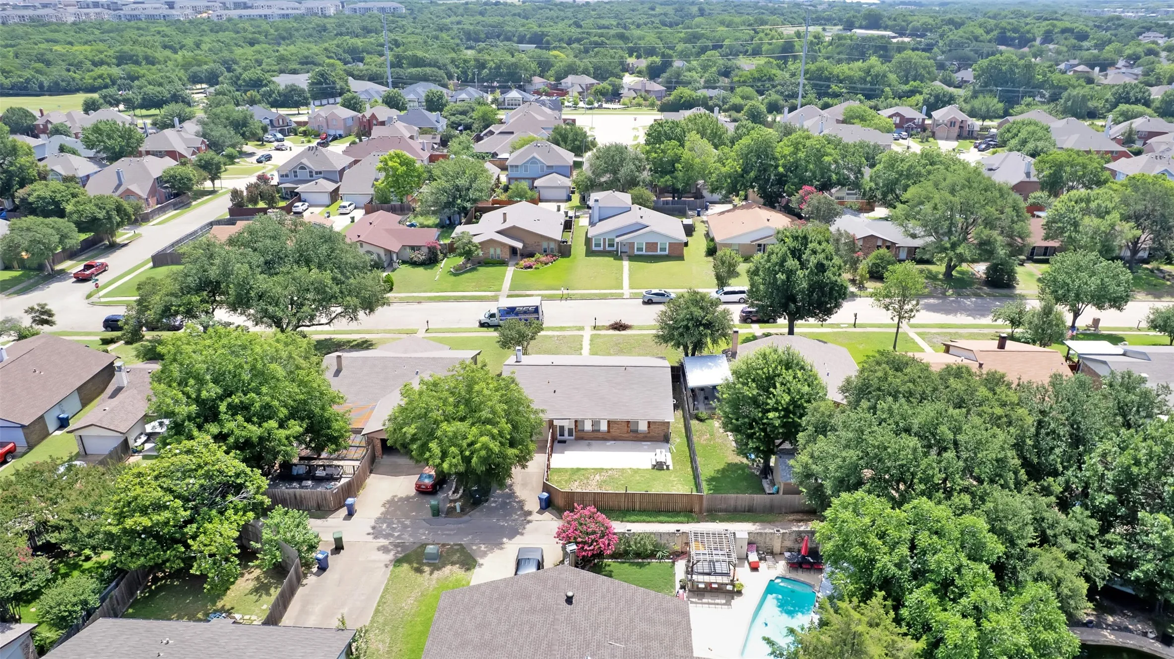 Single Family Residence For Sale in Dallas County , 5517 Wyrick Lane, Garland, Texas 75044, 3 Bedroom, 2 Bathroom, 2 Garage spaces, 1,671 Sqft, built in 1981, mls#21349711, Real Estate Agent in Garland, Homes For Sale in Dallas county, Homes For Sale in Garland, Realtor in Garland Texas, Real Estate Brokerage Independent Realty Texas, Luminita Cordes Realtor