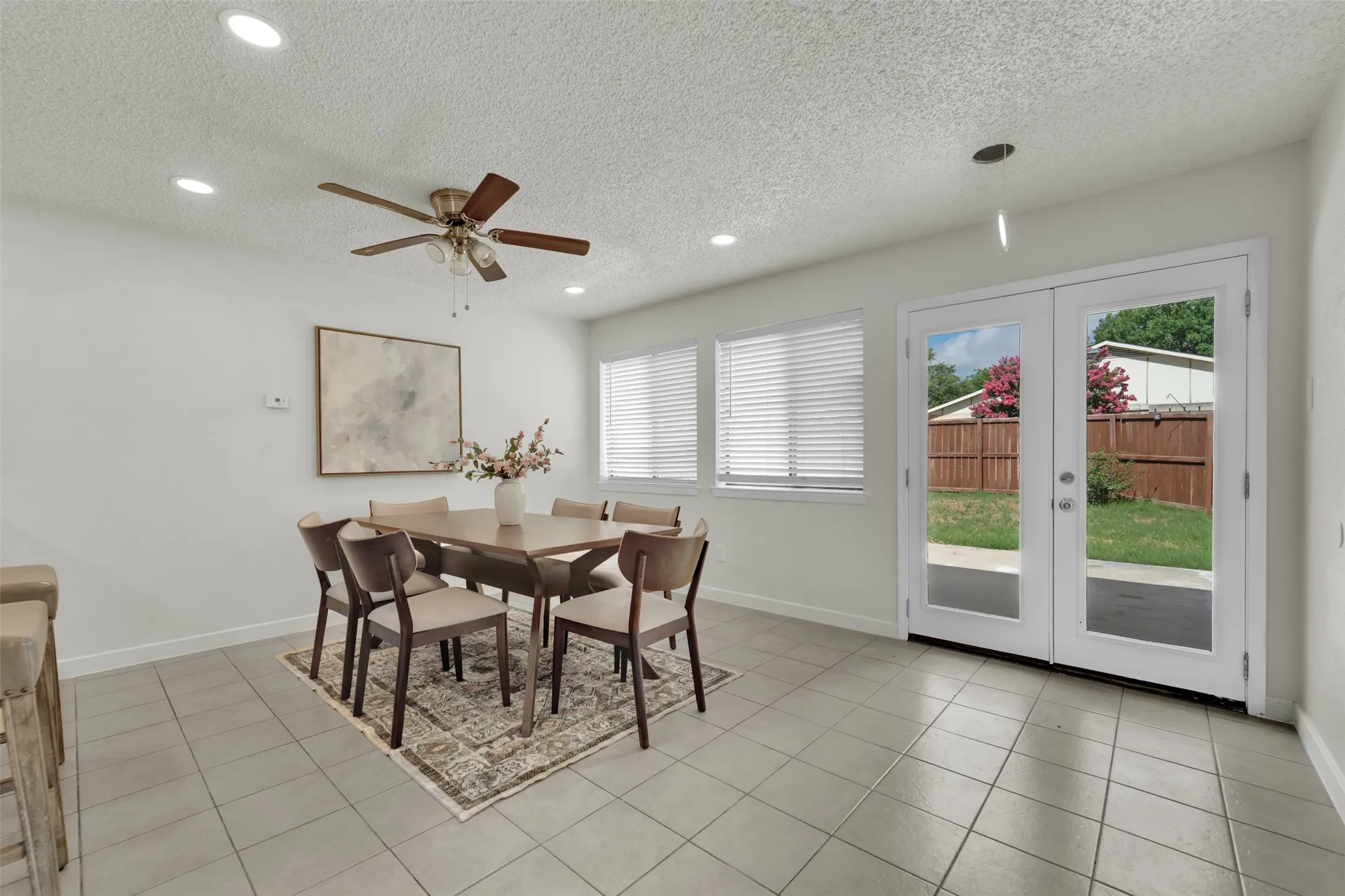 Single Family Residence For Sale in Dallas County , 5517 Wyrick Lane, Garland, Texas 75044, 3 Bedroom, 2 Bathroom, 2 Garage spaces, 1,671 Sqft, built in 1981, mls#21349711, Real Estate Agent in Garland, Homes For Sale in Dallas county, Homes For Sale in Garland, Realtor in Garland Texas, Real Estate Brokerage Independent Realty Texas, Luminita Cordes Realtor