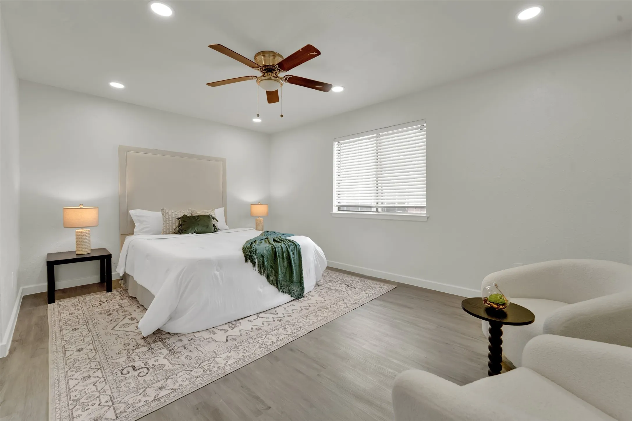 Single Family Residence For Sale in Dallas County , 5517 Wyrick Lane, Garland, Texas 75044, 3 Bedroom, 2 Bathroom, 2 Garage spaces, 1,671 Sqft, built in 1981, mls#21349711, Real Estate Agent in Garland, Homes For Sale in Dallas county, Homes For Sale in Garland, Realtor in Garland Texas, Real Estate Brokerage Independent Realty Texas, Luminita Cordes Realtor