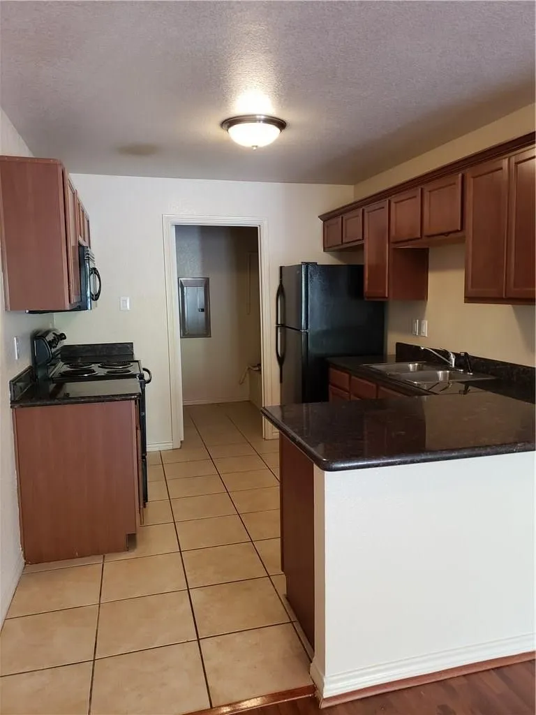 Apartment For Rent in Hunt County , 1618 Bois D Arc Street 101, Commerce, Texas 75428, 2 Bedroom, 2 Bathroom, Garage spaces, 1,000 Sqft, built in 2008, mls#21357364, Real Estate Agent in Commerce, Homes For Rent in Hunt county, Homes For Rent in Commerce, Realtor in Commerce Texas, Real Estate Brokerage Independent Realty Texas, Luminita Cordes Realtor