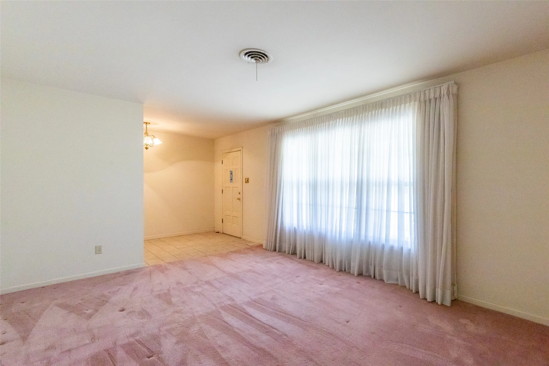 Single Family Residence For Sale in Taylor County , 2157 Ivanhoe Lane, Abilene, Texas 79605, 3 Bedroom, 2 Bathroom, 2 Garage spaces, 1,825 Sqft, built in 1957, mls#21357163, Real Estate Agent in Abilene, Homes For Sale in Taylor county, Homes For Sale in Abilene, Realtor in Abilene Texas, Real Estate Brokerage Independent Realty Texas, Luminita Cordes Realtor