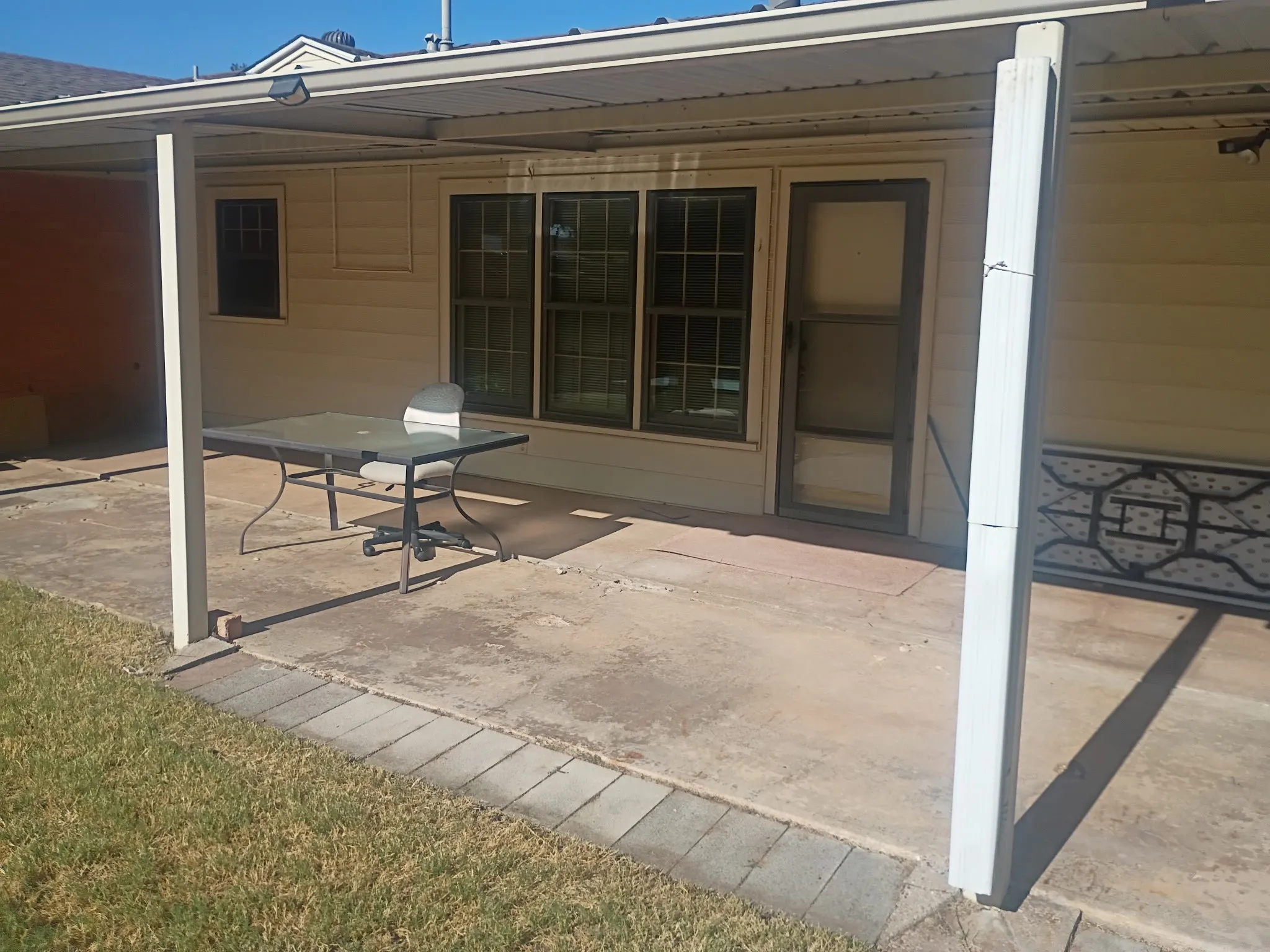Single Family Residence For Sale in Taylor County , 2157 Ivanhoe Lane, Abilene, Texas 79605, 3 Bedroom, 2 Bathroom, 2 Garage spaces, 1,825 Sqft, built in 1957, mls#21357163, Real Estate Agent in Abilene, Homes For Sale in Taylor county, Homes For Sale in Abilene, Realtor in Abilene Texas, Real Estate Brokerage Independent Realty Texas, Luminita Cordes Realtor