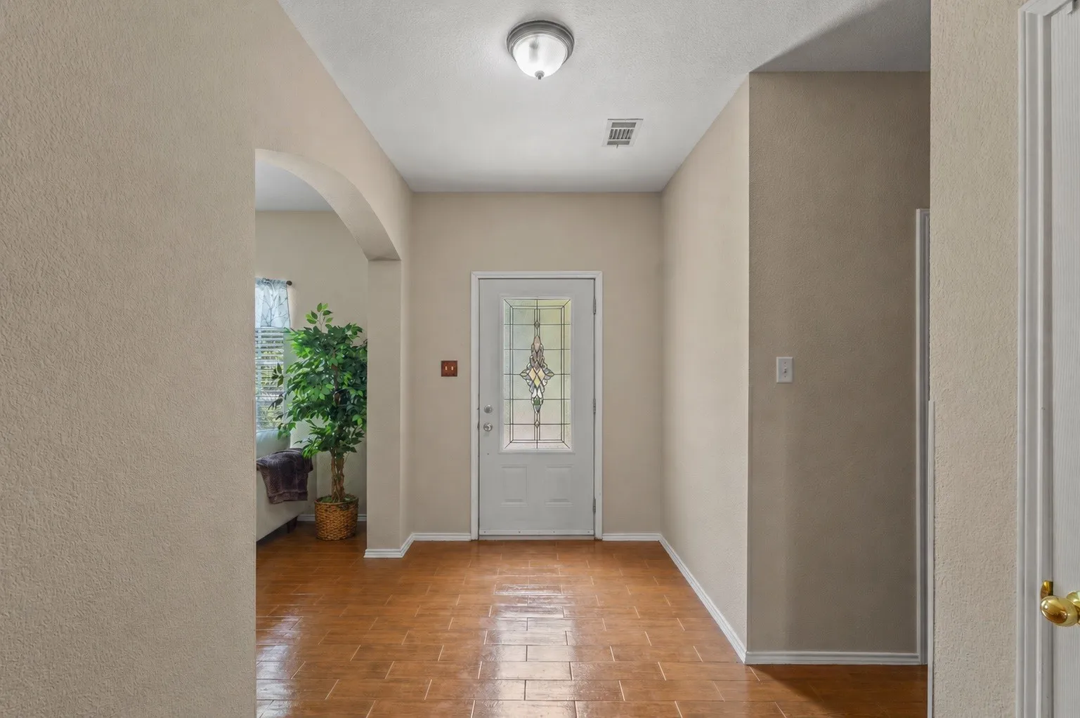 Single Family Residence For Sale in Tarrant County , 9224 Nathan Drive, White Settlement, Texas 76108, 4 Bedroom, 3 Bathroom, 2 Garage spaces, 2,308 Sqft, built in 2004, mls#21349076, Real Estate Agent in White Settlement, Homes For Sale in Tarrant county, Homes For Sale in White Settlement, Realtor in White Settlement Texas, Real Estate Brokerage Independent Realty Texas, Luminita Cordes Realtor