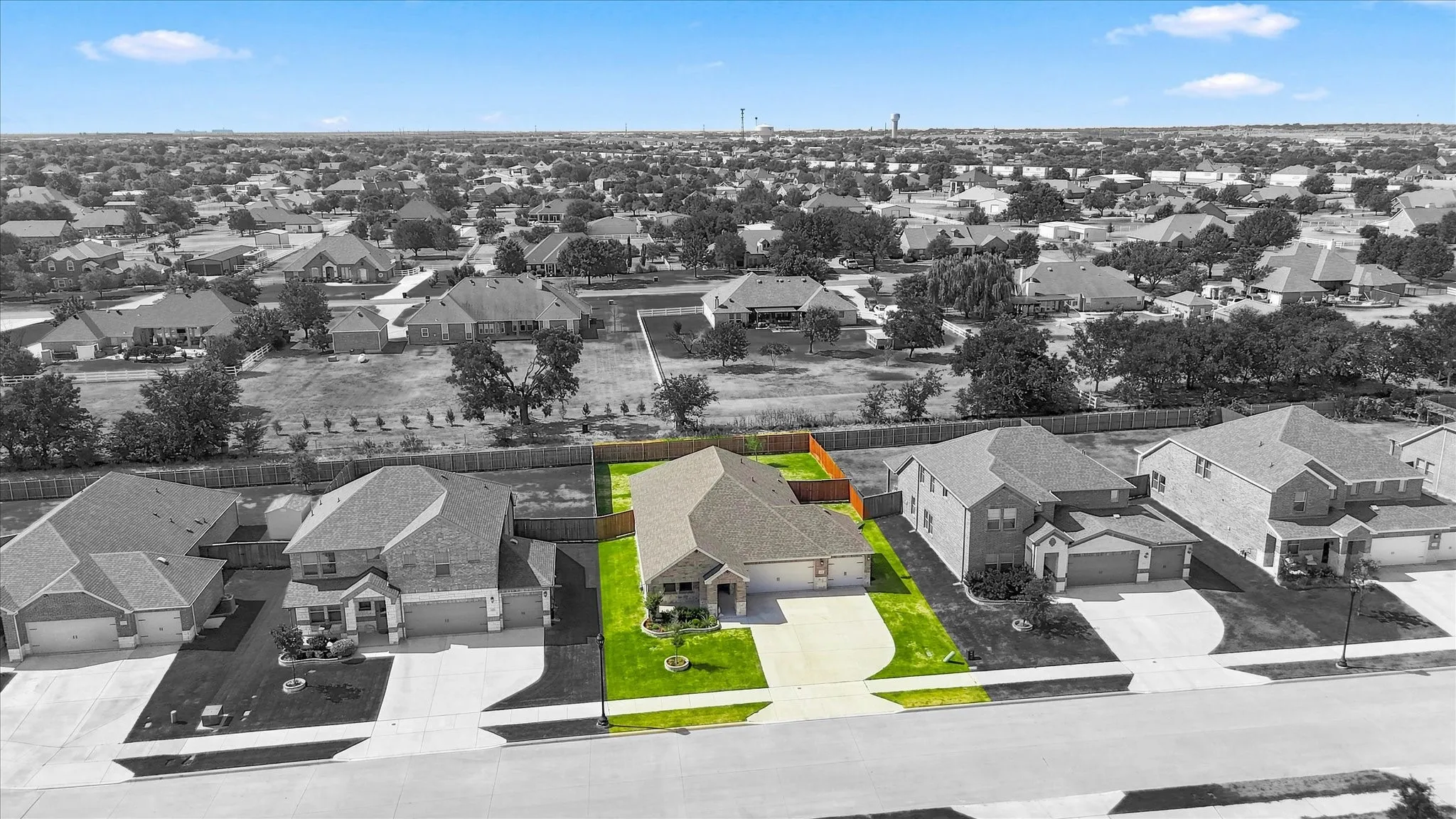 Single Family Residence For Sale in Tarrant County , 2109 Draco Drive, Haslet, Texas 76052, 3 Bedroom, 2 Bathroom, 3 Garage spaces, 1,837 Sqft, built in 2022, mls#21352879, Real Estate Agent in Haslet, Homes For Sale in Tarrant county, Homes For Sale in Haslet, Realtor in Haslet Texas, Real Estate Brokerage Independent Realty Texas, Luminita Cordes Realtor