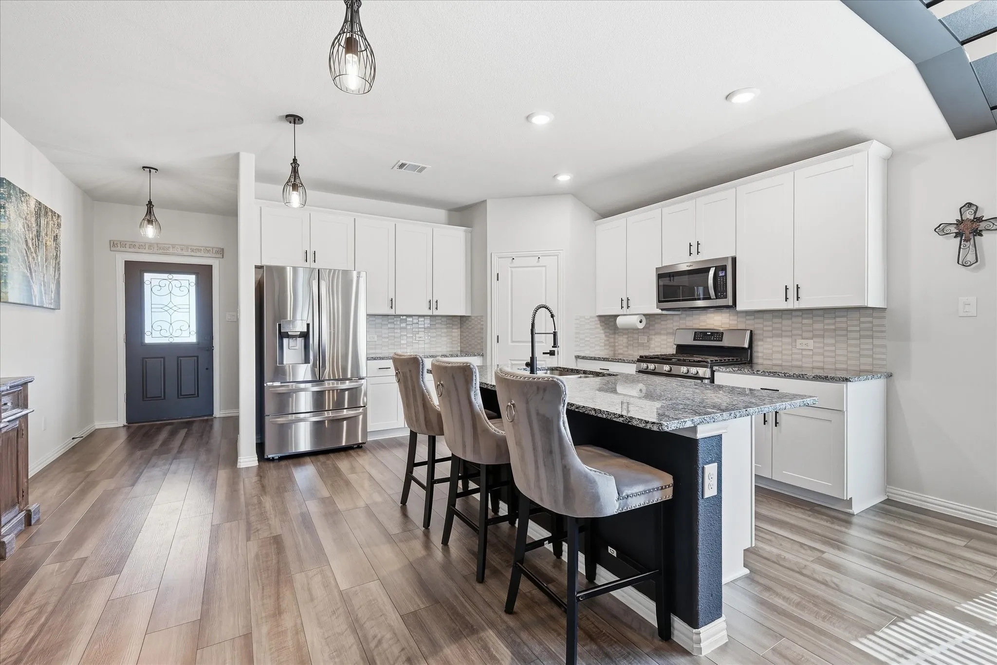 Single Family Residence For Sale in Tarrant County , 2109 Draco Drive, Haslet, Texas 76052, 3 Bedroom, 2 Bathroom, 3 Garage spaces, 1,837 Sqft, built in 2022, mls#21352879, Real Estate Agent in Haslet, Homes For Sale in Tarrant county, Homes For Sale in Haslet, Realtor in Haslet Texas, Real Estate Brokerage Independent Realty Texas, Luminita Cordes Realtor