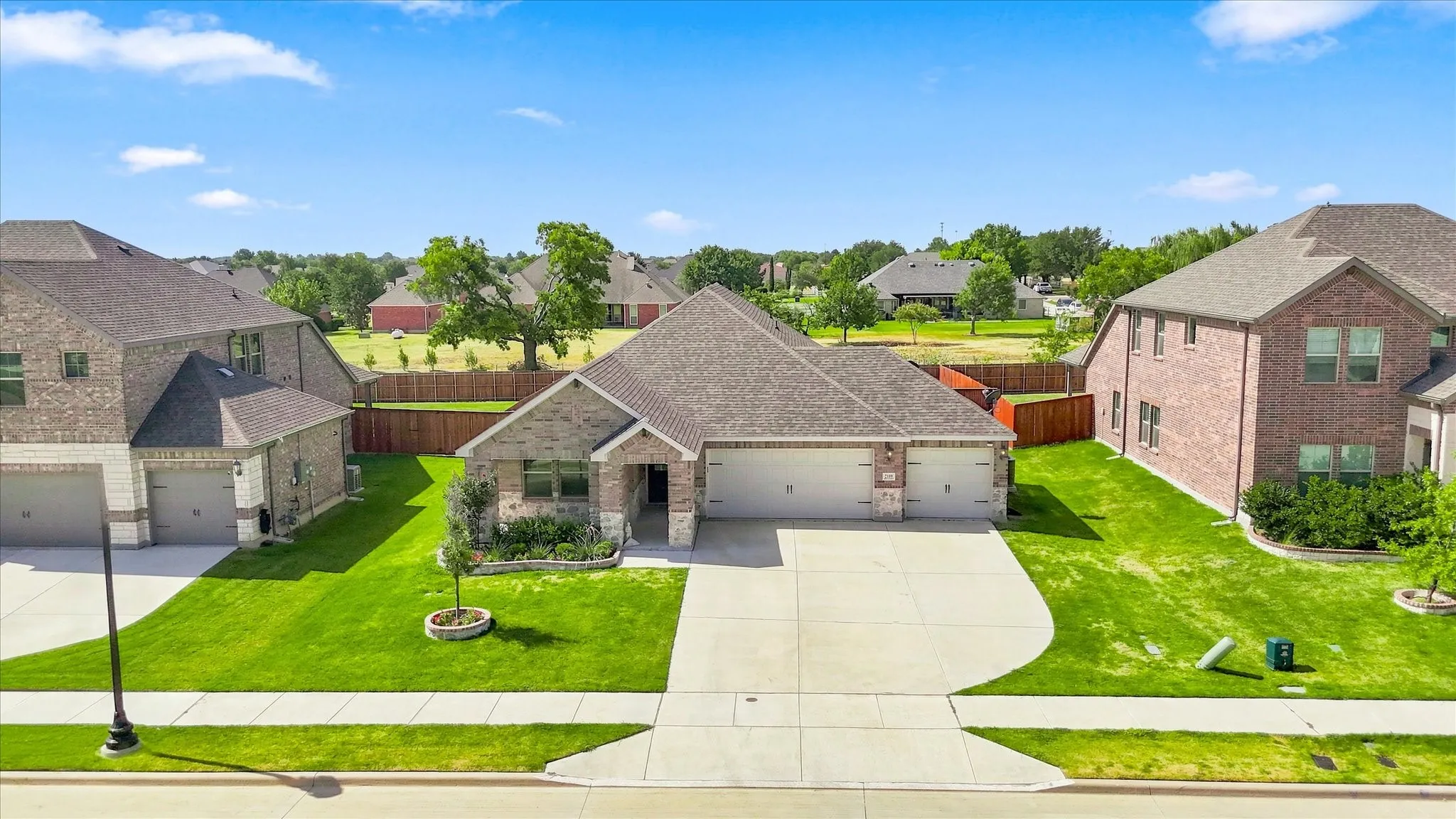Single Family Residence For Sale in Tarrant County , 2109 Draco Drive, Haslet, Texas 76052, 3 Bedroom, 2 Bathroom, 3 Garage spaces, 1,837 Sqft, built in 2022, mls#21352879, Real Estate Agent in Haslet, Homes For Sale in Tarrant county, Homes For Sale in Haslet, Realtor in Haslet Texas, Real Estate Brokerage Independent Realty Texas, Luminita Cordes Realtor