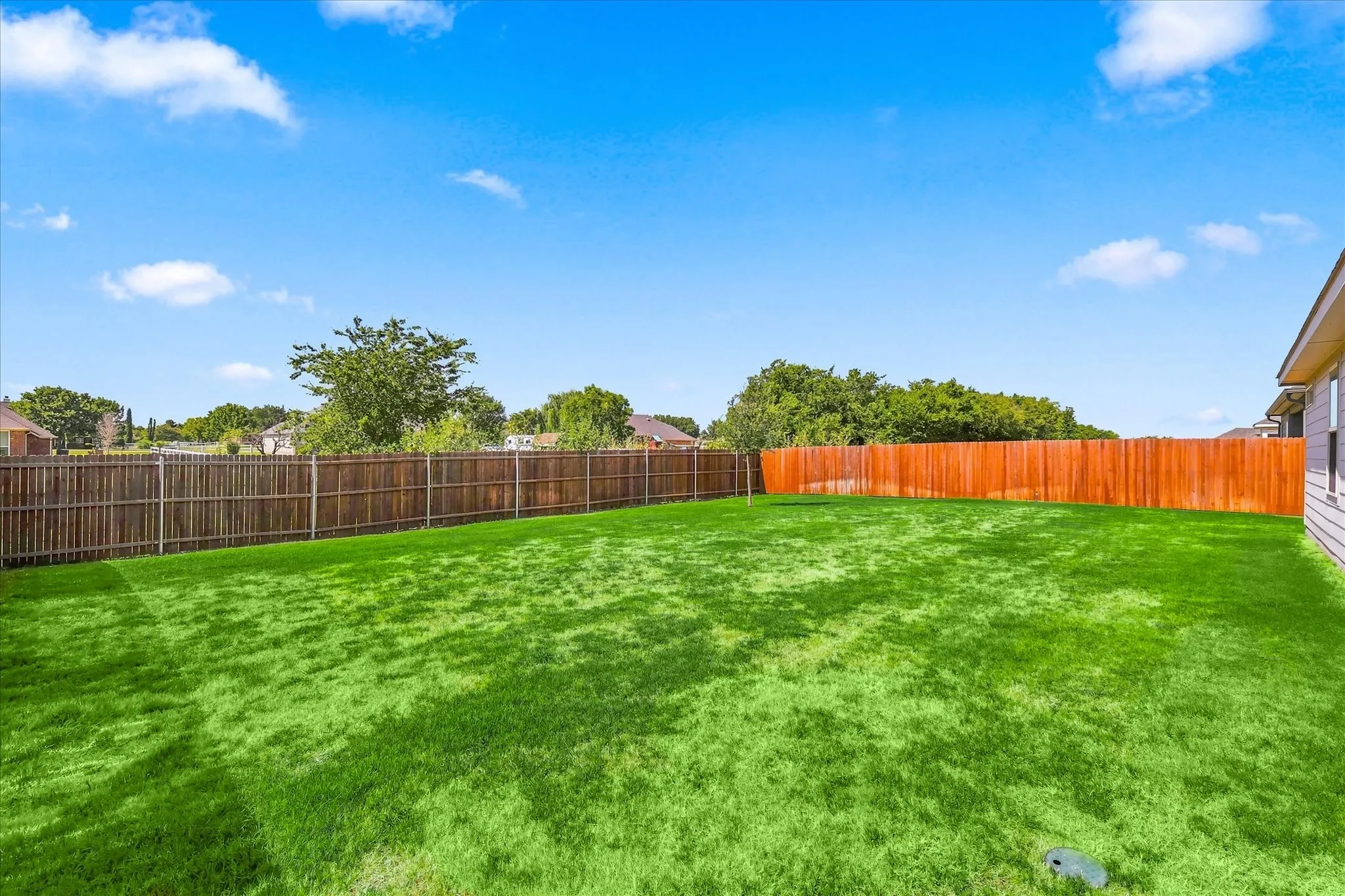 Single Family Residence For Sale in Tarrant County , 2109 Draco Drive, Haslet, Texas 76052, 3 Bedroom, 2 Bathroom, 3 Garage spaces, 1,837 Sqft, built in 2022, mls#21352879, Real Estate Agent in Haslet, Homes For Sale in Tarrant county, Homes For Sale in Haslet, Realtor in Haslet Texas, Real Estate Brokerage Independent Realty Texas, Luminita Cordes Realtor