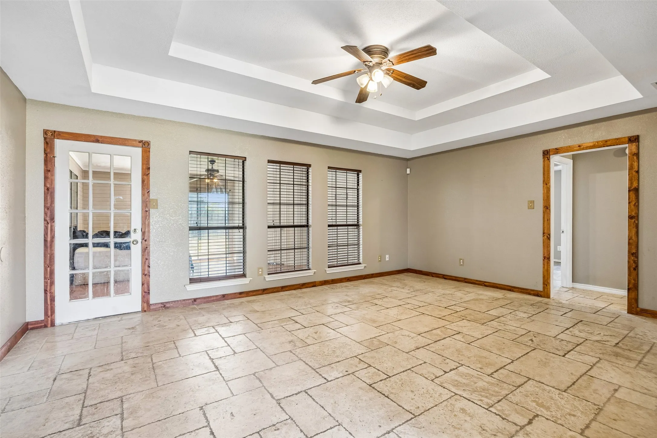Single Family Residence For Sale in Kaufman County , 11654 Nicole Lane, Forney, Texas 75126, 4 Bedroom, 2 Bathroom, Garage spaces, 2,416 Sqft, built in 1989, mls#21357361, Real Estate Agent in Forney, Homes For Sale in Kaufman county, Homes For Sale in Forney, Realtor in Forney Texas, Real Estate Brokerage Independent Realty Texas, Luminita Cordes Realtor