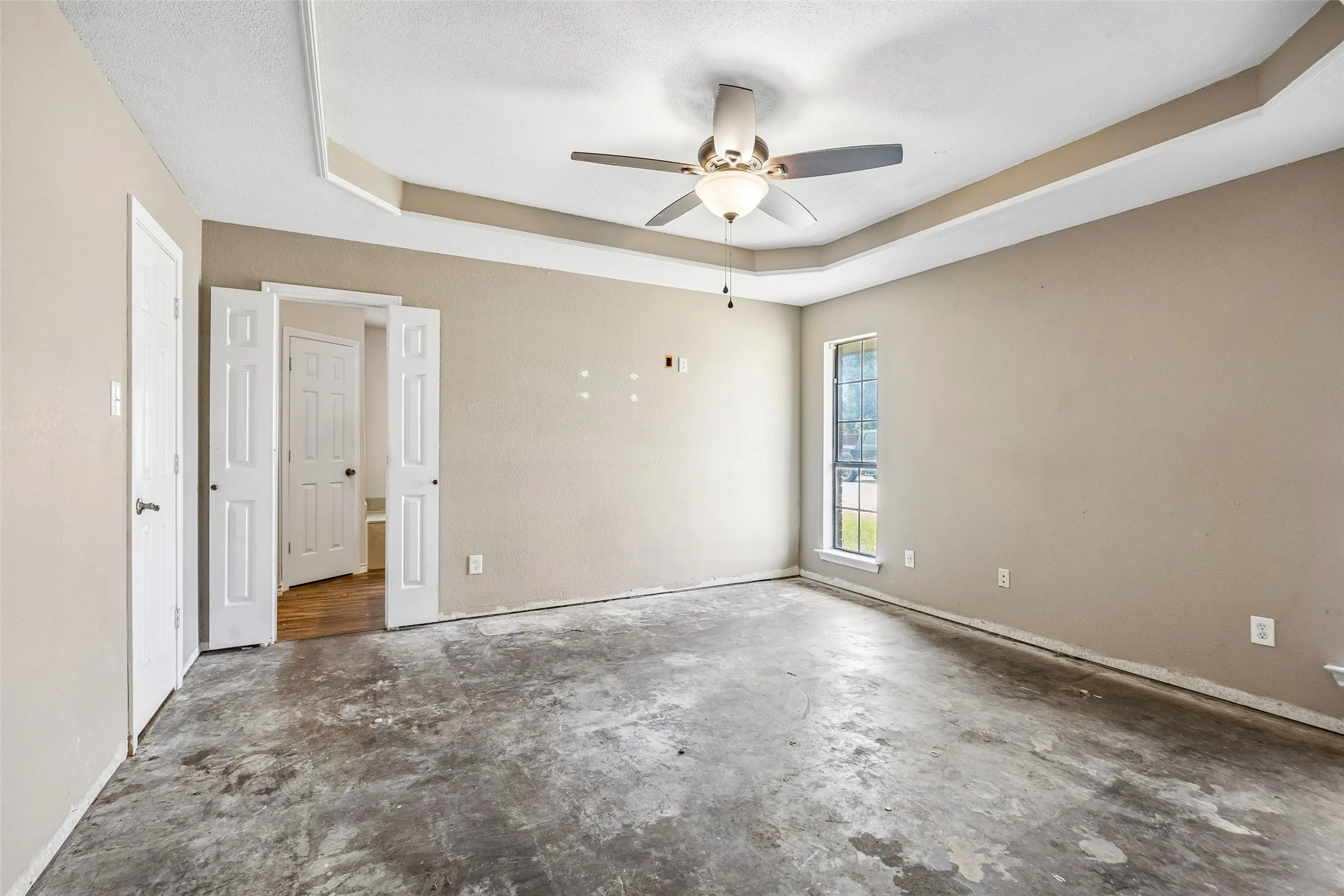 Single Family Residence For Sale in Kaufman County , 11654 Nicole Lane, Forney, Texas 75126, 4 Bedroom, 2 Bathroom, Garage spaces, 2,416 Sqft, built in 1989, mls#21357361, Real Estate Agent in Forney, Homes For Sale in Kaufman county, Homes For Sale in Forney, Realtor in Forney Texas, Real Estate Brokerage Independent Realty Texas, Luminita Cordes Realtor