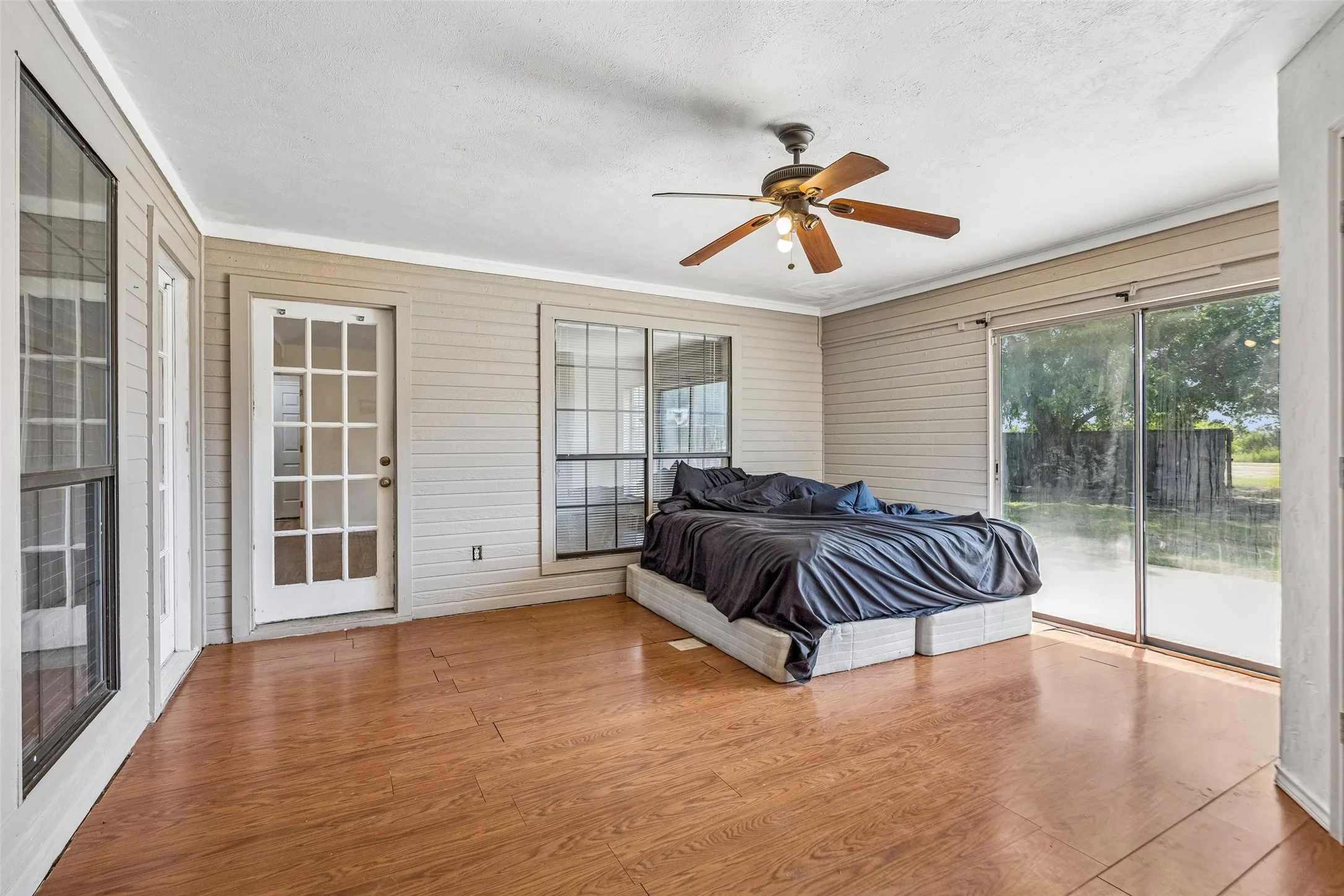 Single Family Residence For Sale in Kaufman County , 11654 Nicole Lane, Forney, Texas 75126, 4 Bedroom, 2 Bathroom, Garage spaces, 2,416 Sqft, built in 1989, mls#21357361, Real Estate Agent in Forney, Homes For Sale in Kaufman county, Homes For Sale in Forney, Realtor in Forney Texas, Real Estate Brokerage Independent Realty Texas, Luminita Cordes Realtor