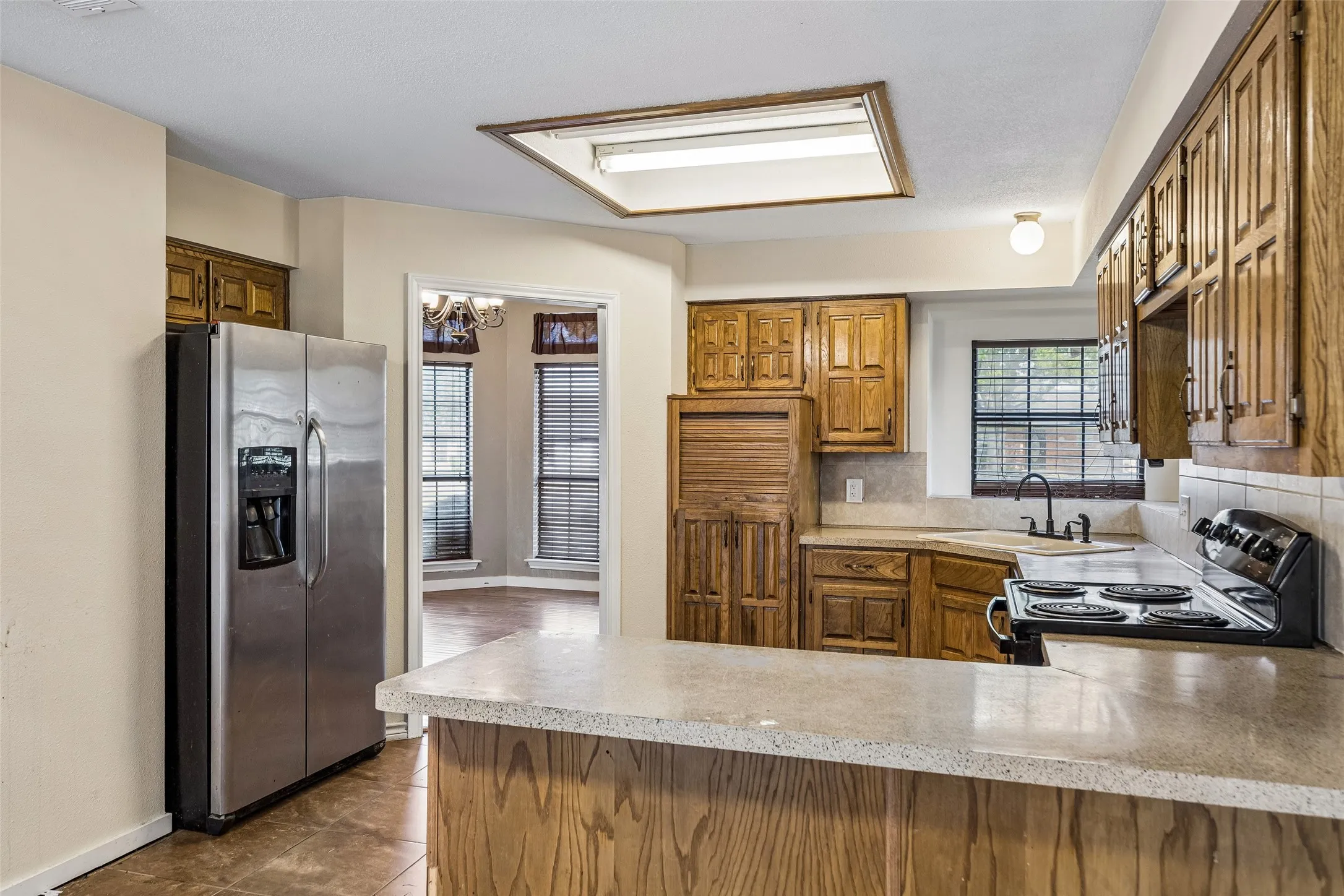 Single Family Residence For Sale in Kaufman County , 11654 Nicole Lane, Forney, Texas 75126, 4 Bedroom, 2 Bathroom, Garage spaces, 2,416 Sqft, built in 1989, mls#21357361, Real Estate Agent in Forney, Homes For Sale in Kaufman county, Homes For Sale in Forney, Realtor in Forney Texas, Real Estate Brokerage Independent Realty Texas, Luminita Cordes Realtor