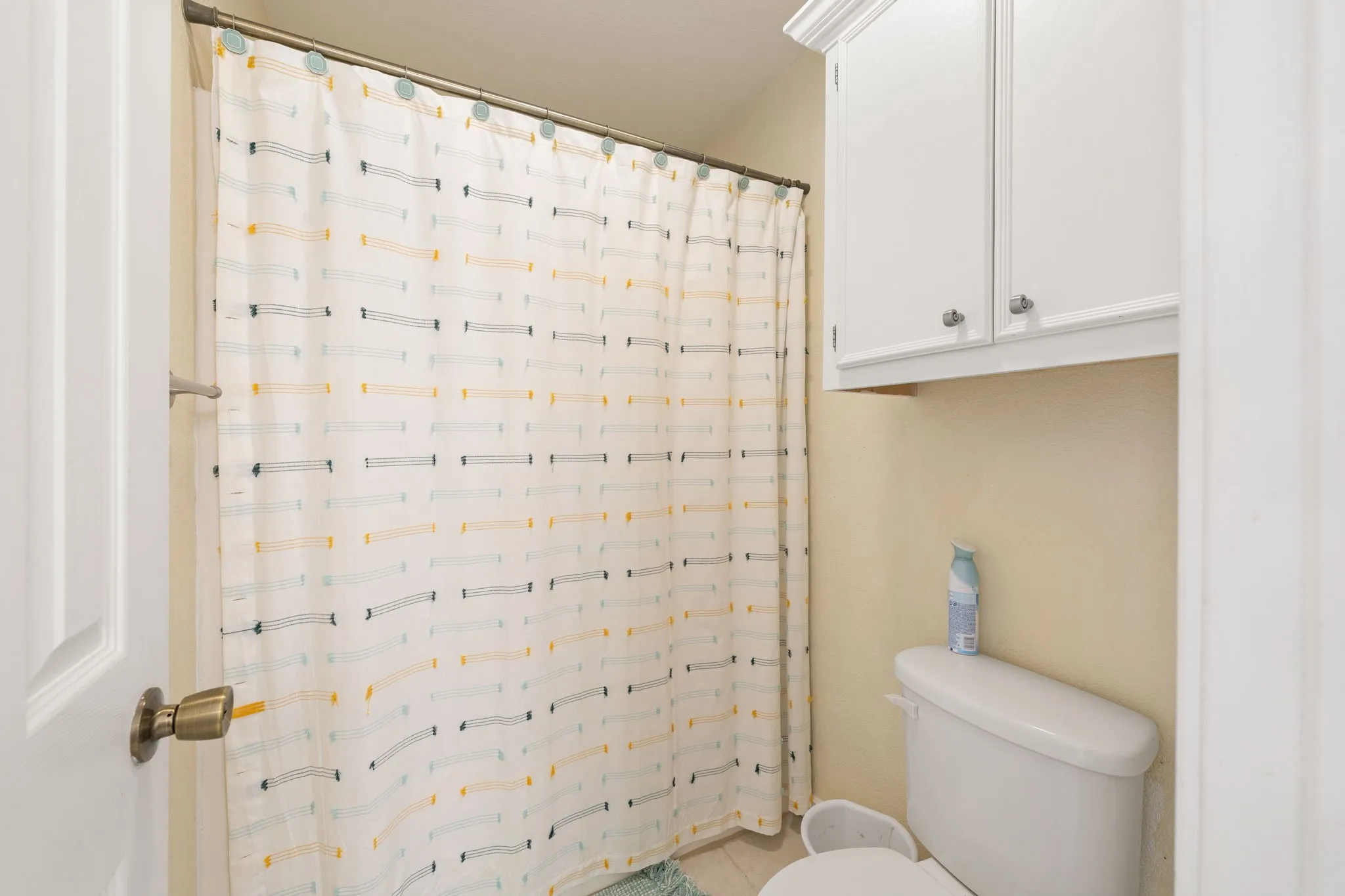 Single Family Residence For Sale in Ellis County , 1907 Clearview Drive, Ennis, Texas 75119, 3 Bedroom, 3 Bathroom, 2 Garage spaces, 2,555 Sqft, built in 2002, mls#21356905, Real Estate Agent in Ennis, Homes For Sale in Ellis county, Homes For Sale in Ennis, Realtor in Ennis Texas, Real Estate Brokerage Independent Realty Texas, Luminita Cordes Realtor