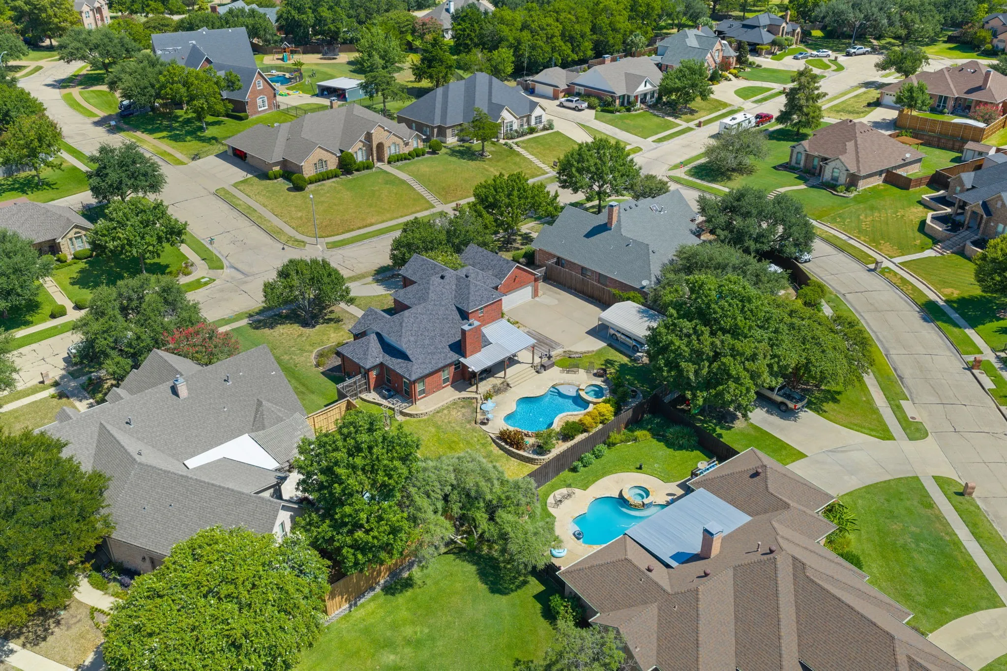 Single Family Residence For Sale in Ellis County , 1907 Clearview Drive, Ennis, Texas 75119, 3 Bedroom, 3 Bathroom, 2 Garage spaces, 2,555 Sqft, built in 2002, mls#21356905, Real Estate Agent in Ennis, Homes For Sale in Ellis county, Homes For Sale in Ennis, Realtor in Ennis Texas, Real Estate Brokerage Independent Realty Texas, Luminita Cordes Realtor
