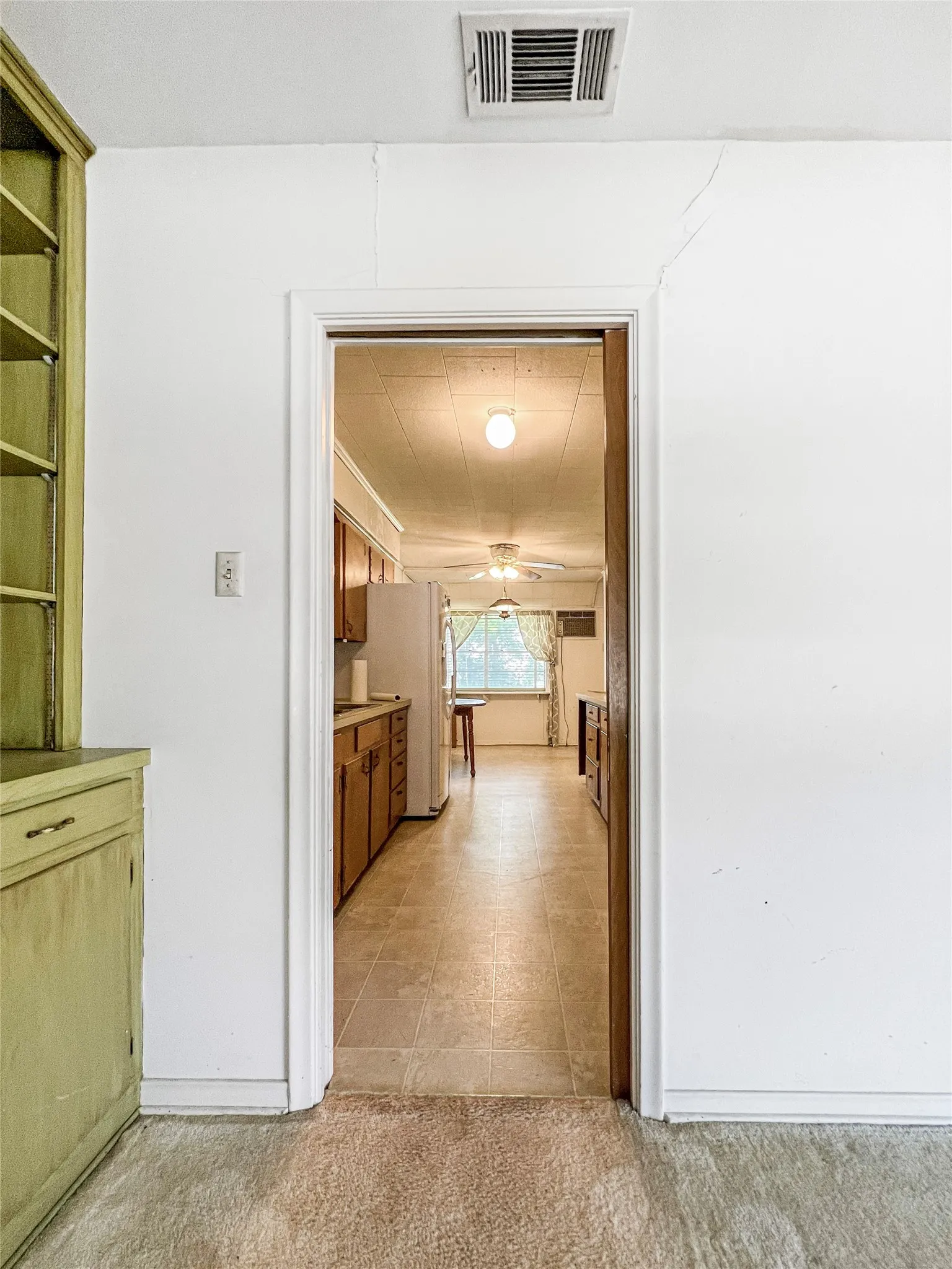 Single Family Residence For Sale in Hunt County , 2706 Bois D Arc Street, Commerce, Texas 75428, 3 Bedroom, 2 Bathroom, 1 Garage spaces, 1,856 Sqft, built in 1972, mls#21357376, Real Estate Agent in Commerce, Homes For Sale in Hunt county, Homes For Sale in Commerce, Realtor in Commerce Texas, Real Estate Brokerage Independent Realty Texas, Luminita Cordes Realtor
