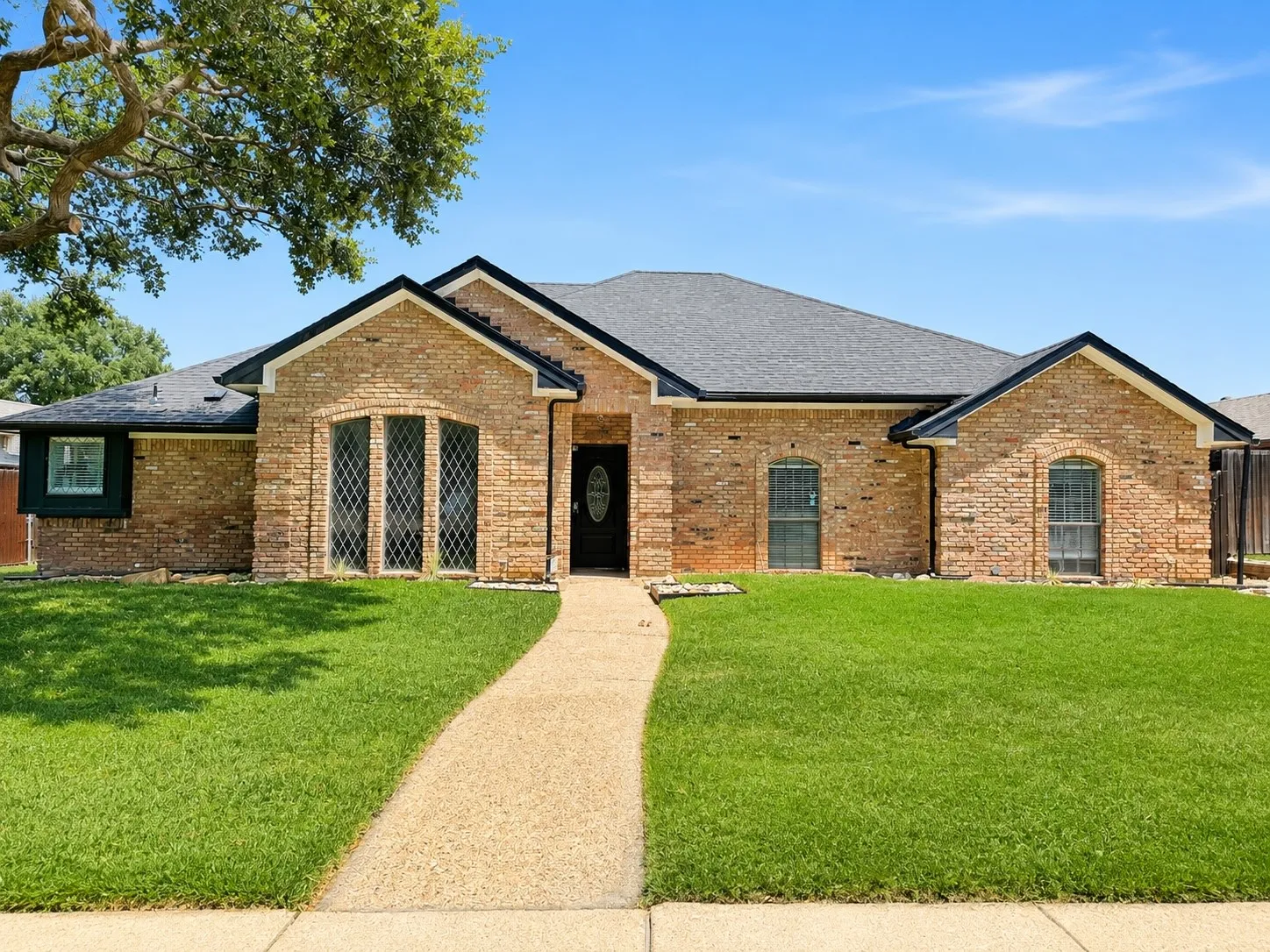 Single Family Residence For Sale in Collin County , 3612 Tumbril Lane, Plano, Texas 75023, 4 Bedroom, 3 Bathroom, 2 Garage spaces, 2,635 Sqft, built in 1983, mls#21357156, Real Estate Agent in Plano, Homes For Sale in Collin county, Homes For Sale in Plano, Realtor in Plano Texas, Real Estate Brokerage Independent Realty Texas, Luminita Cordes Realtor
