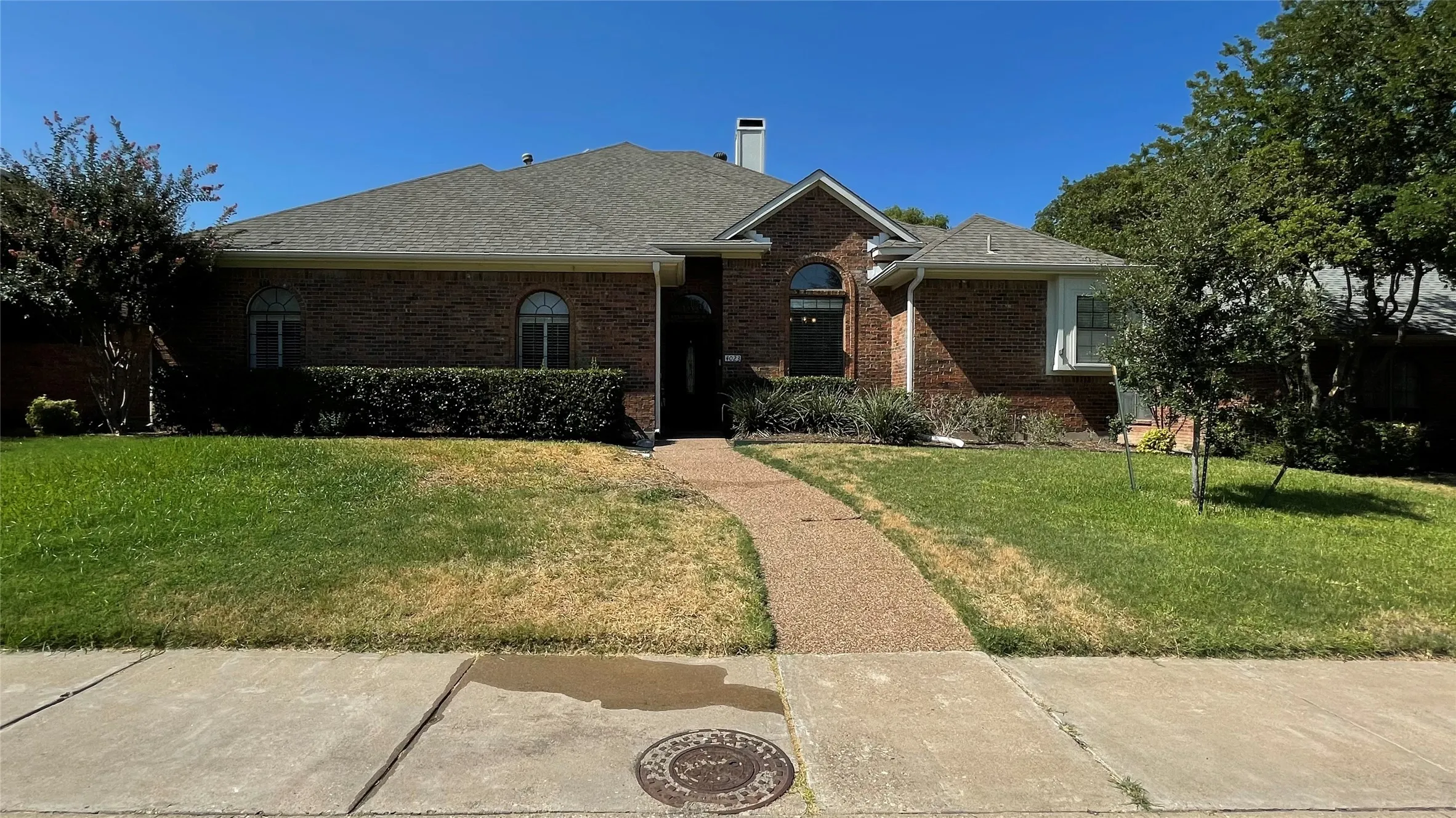 Single Family Residence For Rent in Collin County , 4023 Lawngate Drive, Dallas, Texas 75287, 3 Bedroom, 3 Bathroom, 2 Garage spaces, 2,033 Sqft, built in 1986, mls#21357383, Real Estate Agent in Dallas, Homes For Rent in Collin county, Homes For Rent in Dallas, Realtor in Dallas Texas, Real Estate Brokerage Independent Realty Texas, Luminita Cordes Realtor