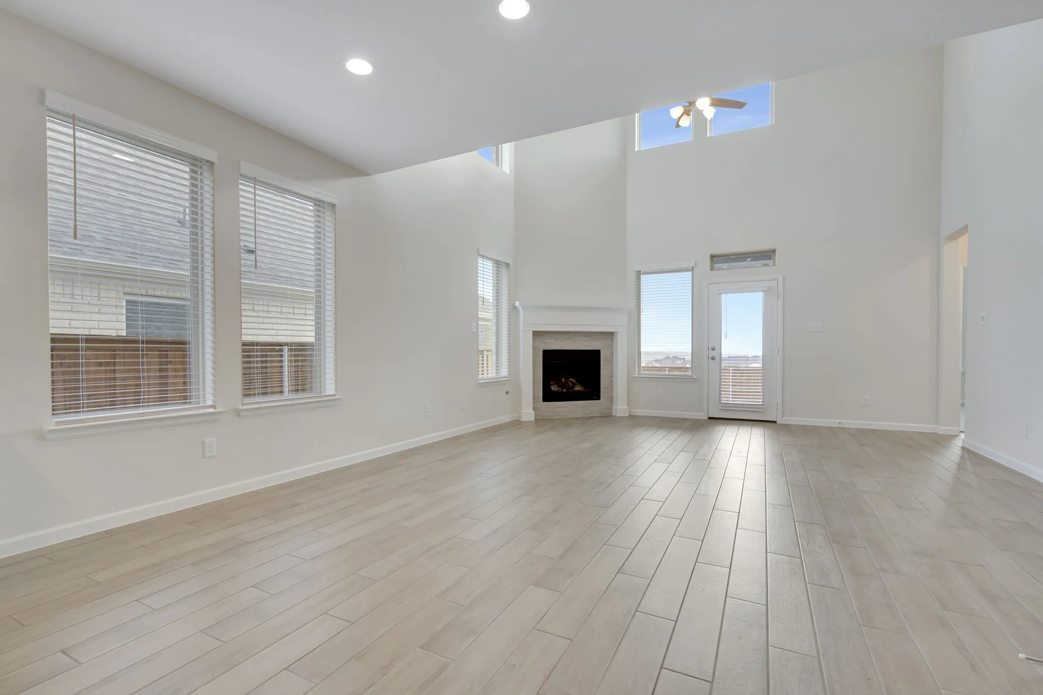 Single Family Residence For Rent in Wise County , 157 Palo Duro Bend, Rhome, Texas 76078, 3 Bedroom, 3 Bathroom, 2 Garage spaces, 2,330 Sqft, built in 2023, mls#21349191, Real Estate Agent in Rhome, Homes For Rent in Wise county, Homes For Rent in Rhome, Realtor in Rhome Texas, Real Estate Brokerage Independent Realty Texas, Luminita Cordes Realtor