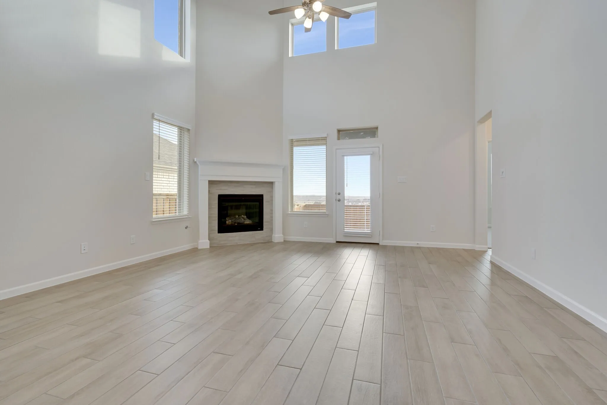 Single Family Residence For Rent in Wise County , 157 Palo Duro Bend, Rhome, Texas 76078, 3 Bedroom, 3 Bathroom, 2 Garage spaces, 2,330 Sqft, built in 2023, mls#21349191, Real Estate Agent in Rhome, Homes For Rent in Wise county, Homes For Rent in Rhome, Realtor in Rhome Texas, Real Estate Brokerage Independent Realty Texas, Luminita Cordes Realtor