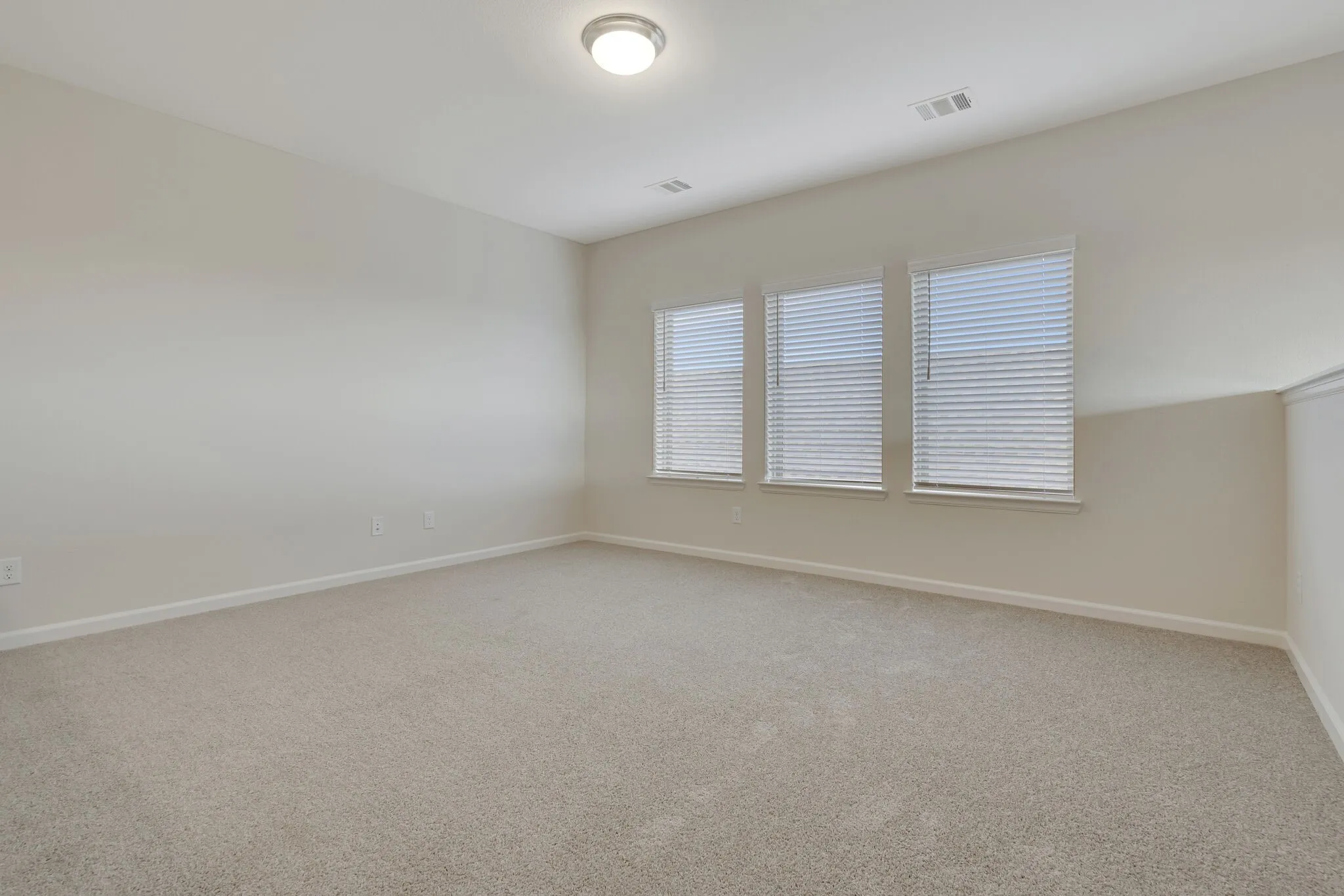 Single Family Residence For Rent in Wise County , 157 Palo Duro Bend, Rhome, Texas 76078, 3 Bedroom, 3 Bathroom, 2 Garage spaces, 2,330 Sqft, built in 2023, mls#21349191, Real Estate Agent in Rhome, Homes For Rent in Wise county, Homes For Rent in Rhome, Realtor in Rhome Texas, Real Estate Brokerage Independent Realty Texas, Luminita Cordes Realtor