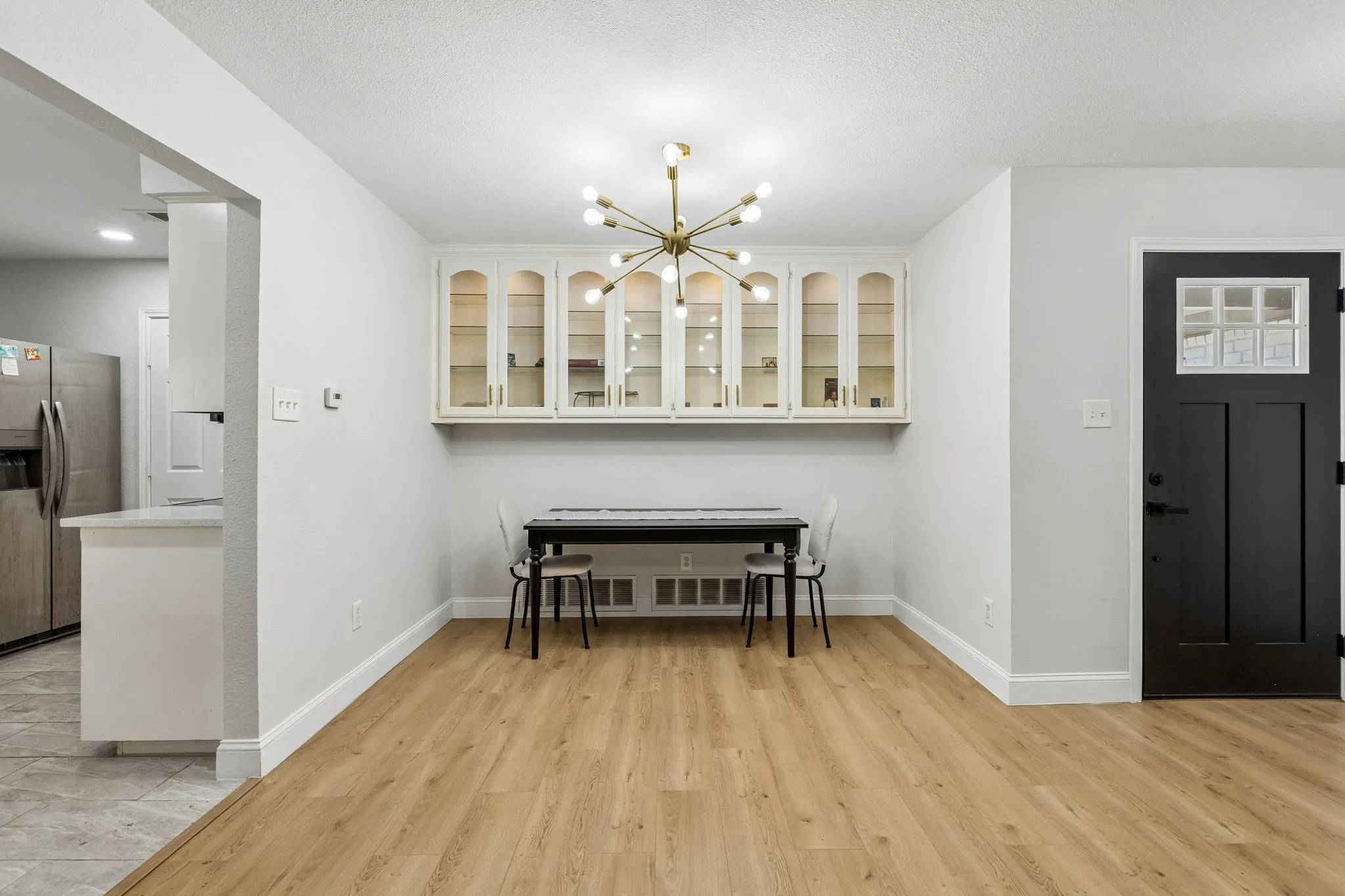 Single Family Residence For Sale in Tarrant County , 4311 Rockwood Trail, Arlington, Texas 76016, 3 Bedroom, 2 Bathroom, 2 Garage spaces, 1,620 Sqft, built in 1978, mls#21356693, Real Estate Agent in Arlington, Homes For Sale in Tarrant county, Homes For Sale in Arlington, Realtor in Arlington Texas, Real Estate Brokerage Independent Realty Texas, Luminita Cordes Realtor