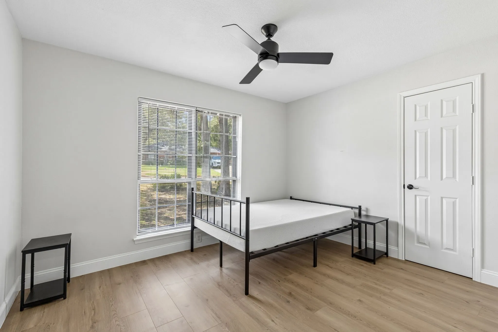 Single Family Residence For Sale in Tarrant County , 4311 Rockwood Trail, Arlington, Texas 76016, 3 Bedroom, 2 Bathroom, 2 Garage spaces, 1,620 Sqft, built in 1978, mls#21356693, Real Estate Agent in Arlington, Homes For Sale in Tarrant county, Homes For Sale in Arlington, Realtor in Arlington Texas, Real Estate Brokerage Independent Realty Texas, Luminita Cordes Realtor