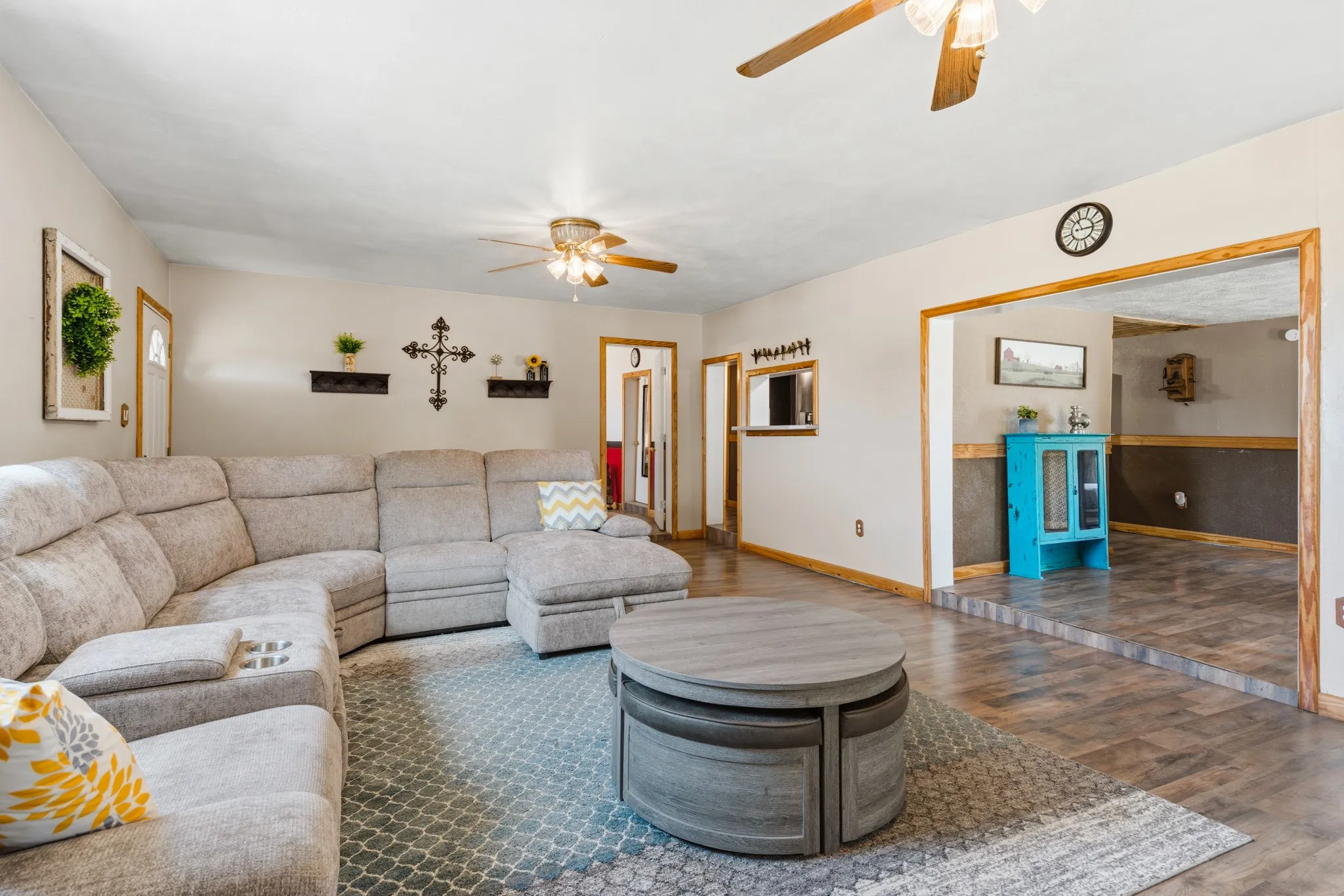 Manufactured Home For Sale in Collin County , 1695 Eastwood Road, Melissa, Texas 75454, 3 Bedroom, 2 Bathroom, 2 Garage spaces, 1,862 Sqft, built in 1969, Price $399,990, mls#21357295, Real Estate Agent in Melissa, Homes For Sale in Collin county, Homes For Sale in Melissa, Realtor in Melissa Texas, Real Estate Brokerage Independent Realty Texas, Luminita Cordes Realtor