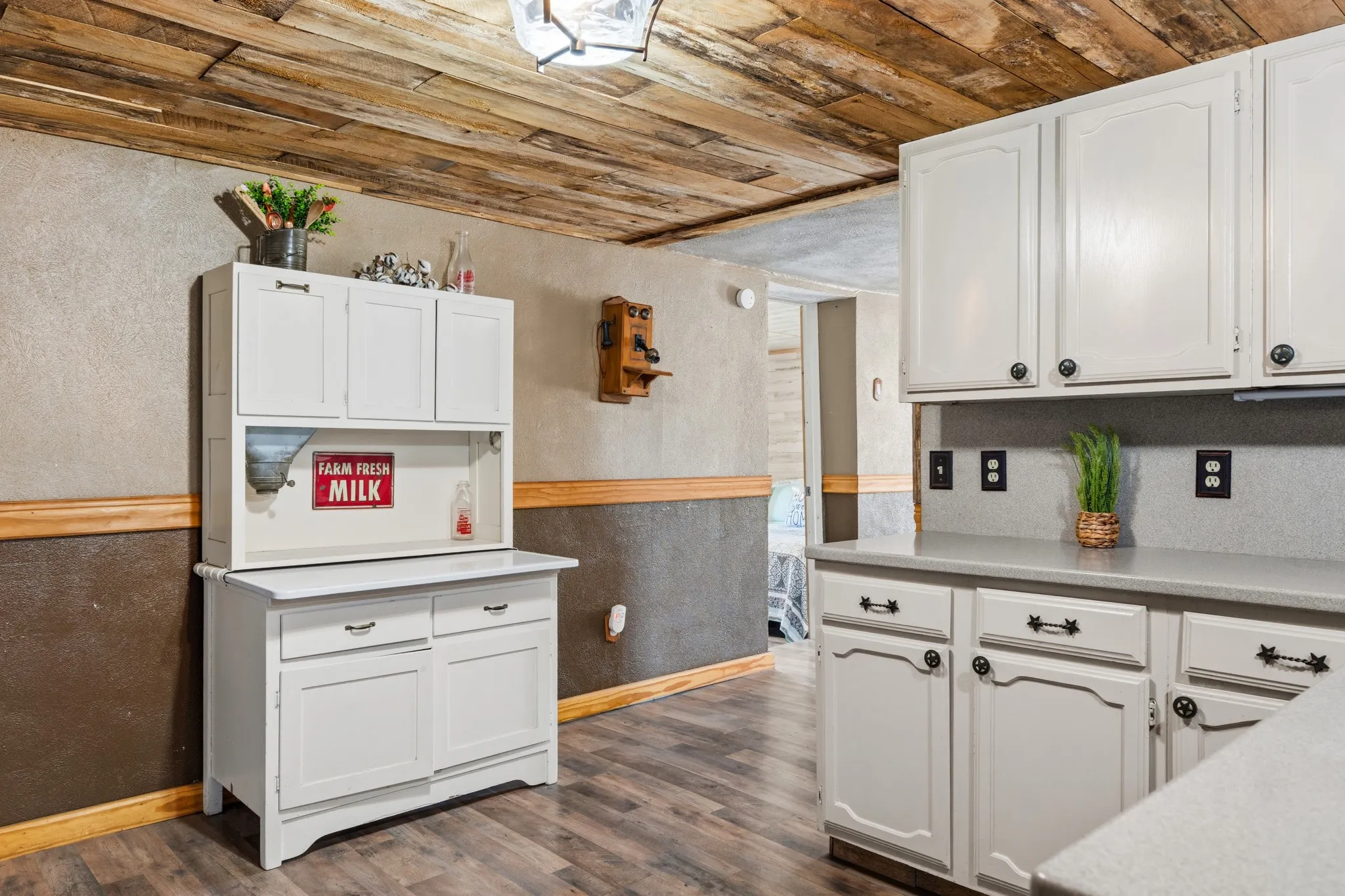 Manufactured Home For Sale in Collin County , 1695 Eastwood Road, Melissa, Texas 75454, 3 Bedroom, 2 Bathroom, 2 Garage spaces, 1,862 Sqft, built in 1969, Price $399,990, mls#21357295, Real Estate Agent in Melissa, Homes For Sale in Collin county, Homes For Sale in Melissa, Realtor in Melissa Texas, Real Estate Brokerage Independent Realty Texas, Luminita Cordes Realtor