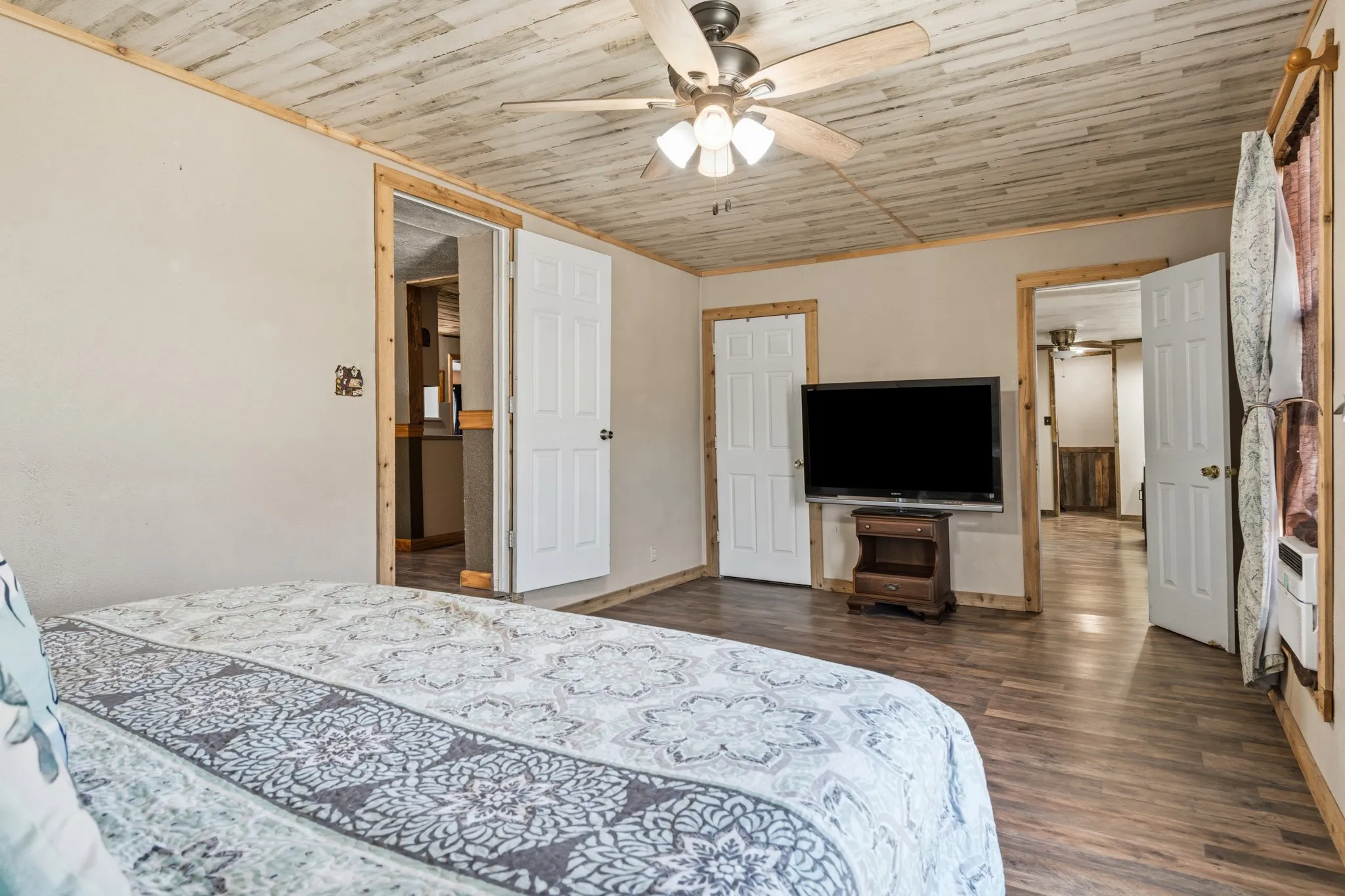 Manufactured Home For Sale in Collin County , 1695 Eastwood Road, Melissa, Texas 75454, 3 Bedroom, 2 Bathroom, 2 Garage spaces, 1,862 Sqft, built in 1969, Price $399,990, mls#21357295, Real Estate Agent in Melissa, Homes For Sale in Collin county, Homes For Sale in Melissa, Realtor in Melissa Texas, Real Estate Brokerage Independent Realty Texas, Luminita Cordes Realtor