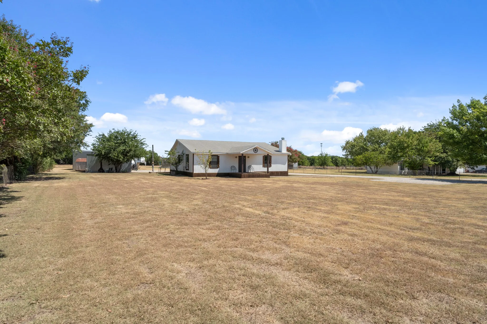 Manufactured Home For Sale in Collin County , 1695 Eastwood Road, Melissa, Texas 75454, 3 Bedroom, 2 Bathroom, 2 Garage spaces, 1,862 Sqft, built in 1969, Price $399,990, mls#21357295, Real Estate Agent in Melissa, Homes For Sale in Collin county, Homes For Sale in Melissa, Realtor in Melissa Texas, Real Estate Brokerage Independent Realty Texas, Luminita Cordes Realtor