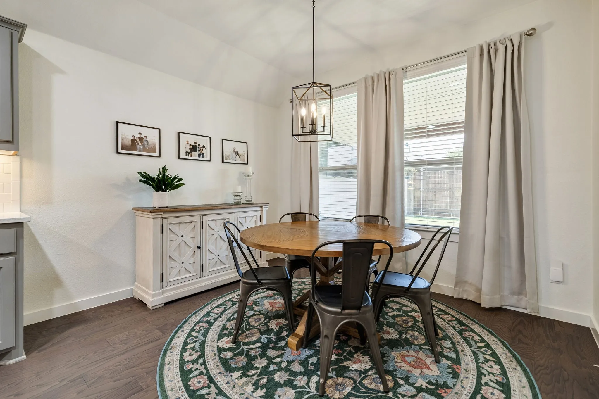 Single Family Residence For Sale in Collin County , 600 Overton Avenue, Celina, Texas 75009, 4 Bedroom, 3 Bathroom, 2 Garage spaces, 2,114 Sqft, built in 2017, mls#21356062, Real Estate Agent in Celina, Homes For Sale in Collin county, Homes For Sale in Celina, Realtor in Celina Texas, Real Estate Brokerage Independent Realty Texas, Luminita Cordes Realtor