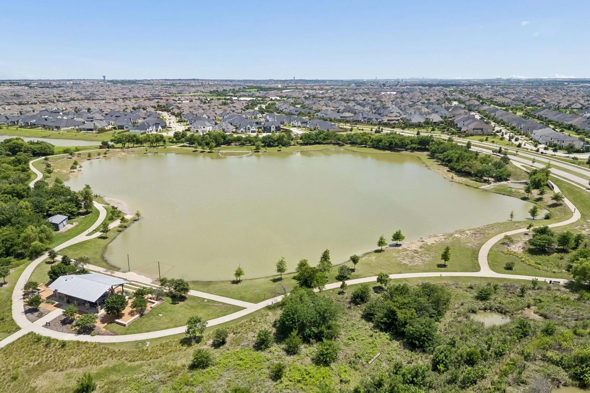 Single Family Residence For Sale in Collin County , 600 Overton Avenue, Celina, Texas 75009, 4 Bedroom, 3 Bathroom, 2 Garage spaces, 2,114 Sqft, built in 2017, mls#21356062, Real Estate Agent in Celina, Homes For Sale in Collin county, Homes For Sale in Celina, Realtor in Celina Texas, Real Estate Brokerage Independent Realty Texas, Luminita Cordes Realtor