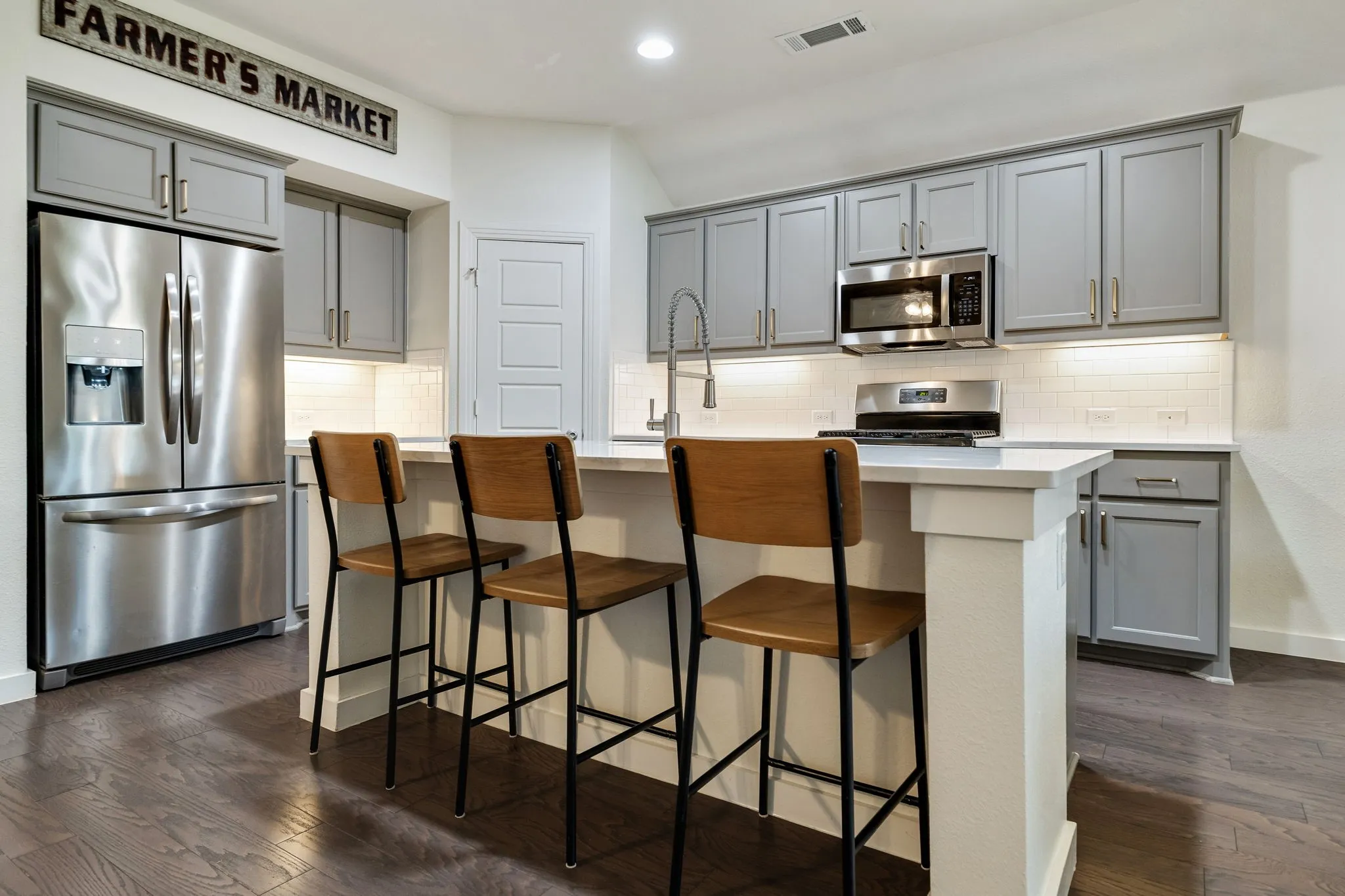 Single Family Residence For Sale in Collin County , 600 Overton Avenue, Celina, Texas 75009, 4 Bedroom, 3 Bathroom, 2 Garage spaces, 2,114 Sqft, built in 2017, mls#21356062, Real Estate Agent in Celina, Homes For Sale in Collin county, Homes For Sale in Celina, Realtor in Celina Texas, Real Estate Brokerage Independent Realty Texas, Luminita Cordes Realtor