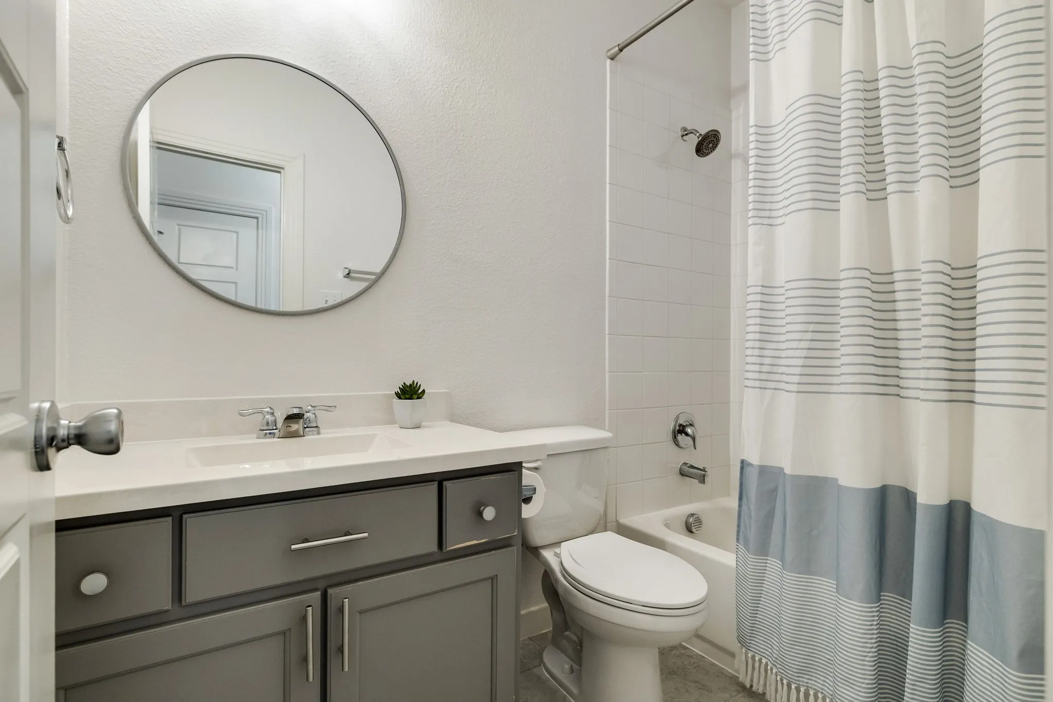 Single Family Residence For Sale in Collin County , 600 Overton Avenue, Celina, Texas 75009, 4 Bedroom, 3 Bathroom, 2 Garage spaces, 2,114 Sqft, built in 2017, mls#21356062, Real Estate Agent in Celina, Homes For Sale in Collin county, Homes For Sale in Celina, Realtor in Celina Texas, Real Estate Brokerage Independent Realty Texas, Luminita Cordes Realtor