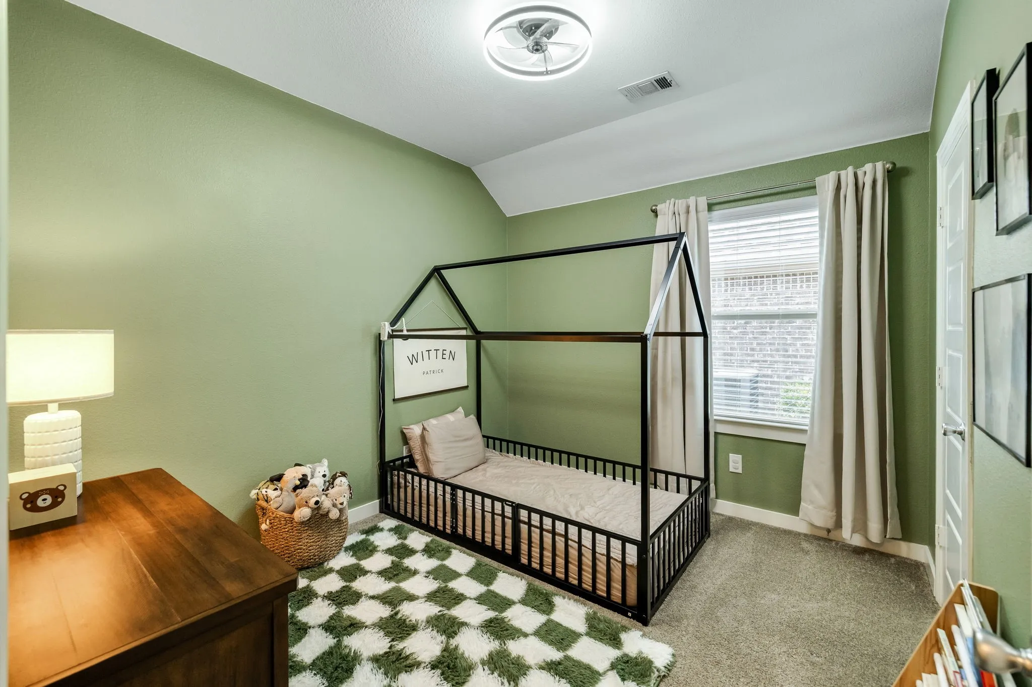 Single Family Residence For Sale in Collin County , 600 Overton Avenue, Celina, Texas 75009, 4 Bedroom, 3 Bathroom, 2 Garage spaces, 2,114 Sqft, built in 2017, mls#21356062, Real Estate Agent in Celina, Homes For Sale in Collin county, Homes For Sale in Celina, Realtor in Celina Texas, Real Estate Brokerage Independent Realty Texas, Luminita Cordes Realtor