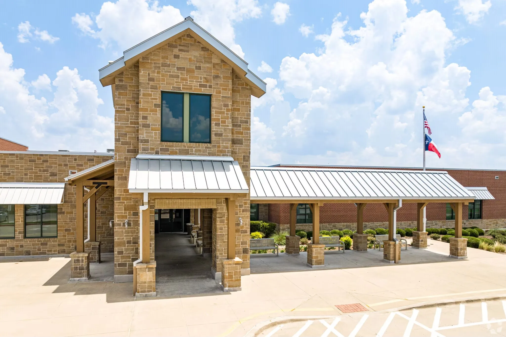 Single Family Residence For Sale in Collin County , 600 Overton Avenue, Celina, Texas 75009, 4 Bedroom, 3 Bathroom, 2 Garage spaces, 2,114 Sqft, built in 2017, mls#21356062, Real Estate Agent in Celina, Homes For Sale in Collin county, Homes For Sale in Celina, Realtor in Celina Texas, Real Estate Brokerage Independent Realty Texas, Luminita Cordes Realtor