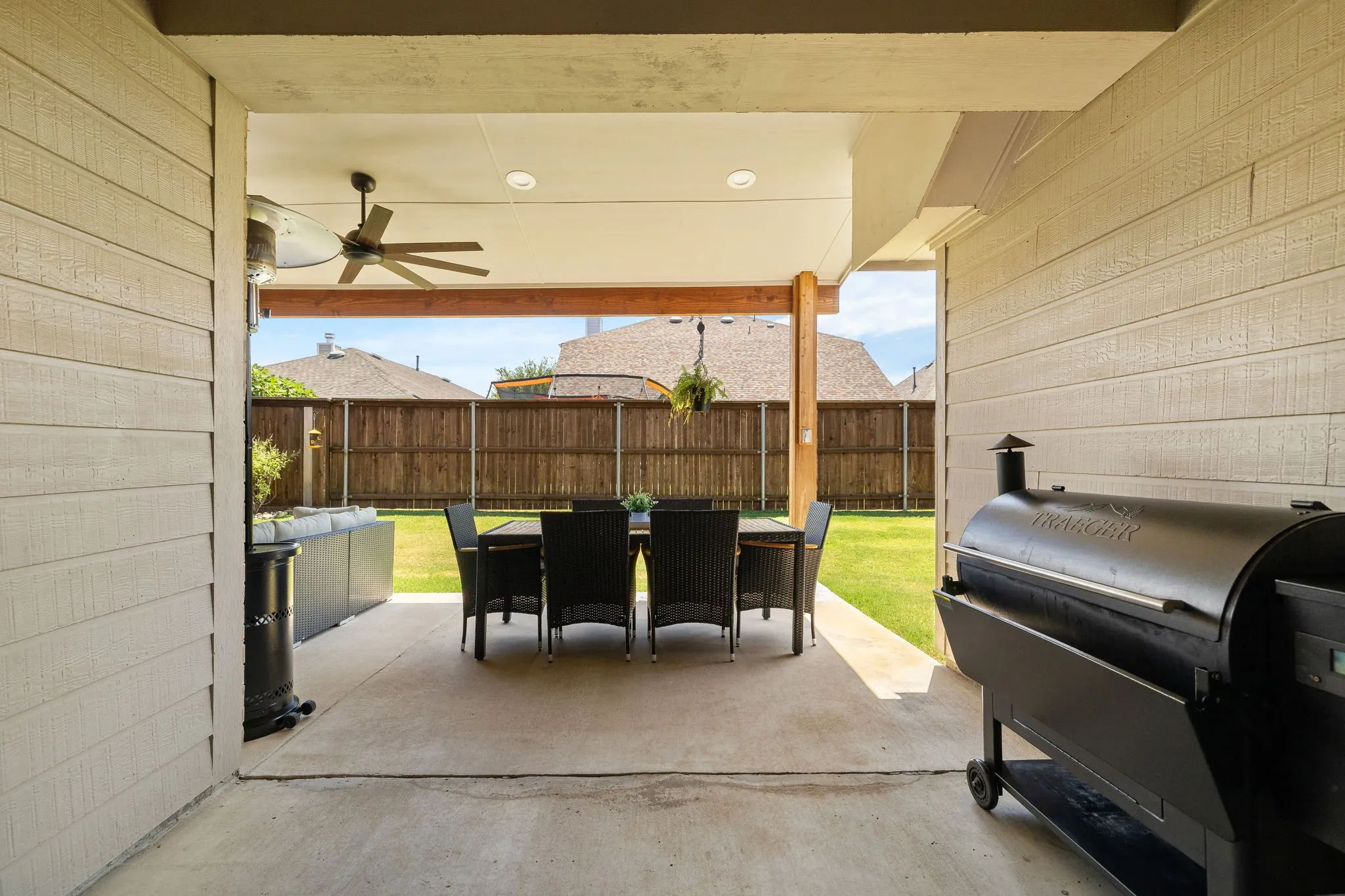Single Family Residence For Sale in Collin County , 600 Overton Avenue, Celina, Texas 75009, 4 Bedroom, 3 Bathroom, 2 Garage spaces, 2,114 Sqft, built in 2017, mls#21356062, Real Estate Agent in Celina, Homes For Sale in Collin county, Homes For Sale in Celina, Realtor in Celina Texas, Real Estate Brokerage Independent Realty Texas, Luminita Cordes Realtor
