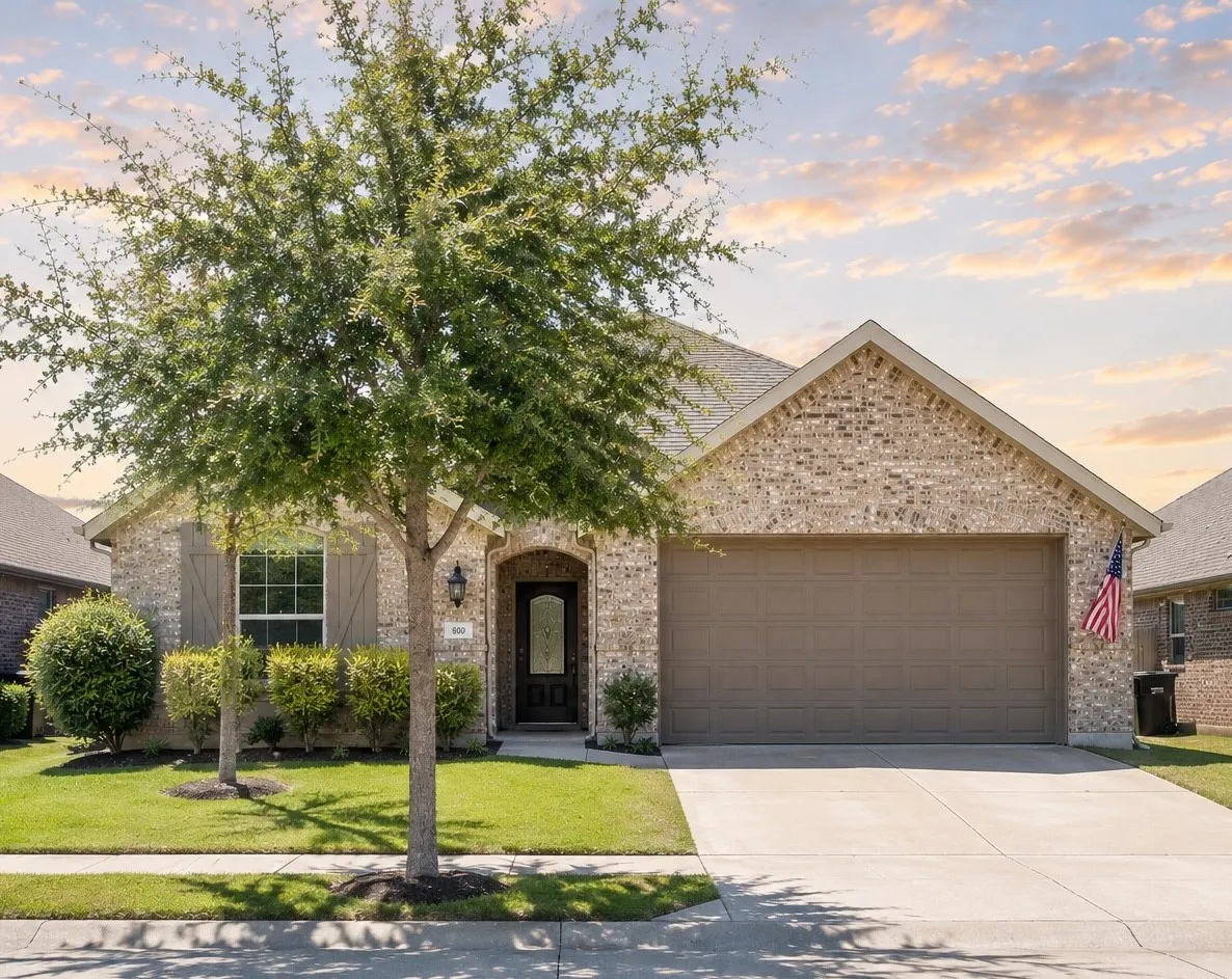 Single Family Residence For Sale in Collin County , 600 Overton Avenue, Celina, Texas 75009, 4 Bedroom, 3 Bathroom, 2 Garage spaces, 2,114 Sqft, built in 2017, mls#21356062, Real Estate Agent in Celina, Homes For Sale in Collin county, Homes For Sale in Celina, Realtor in Celina Texas, Real Estate Brokerage Independent Realty Texas, Luminita Cordes Realtor