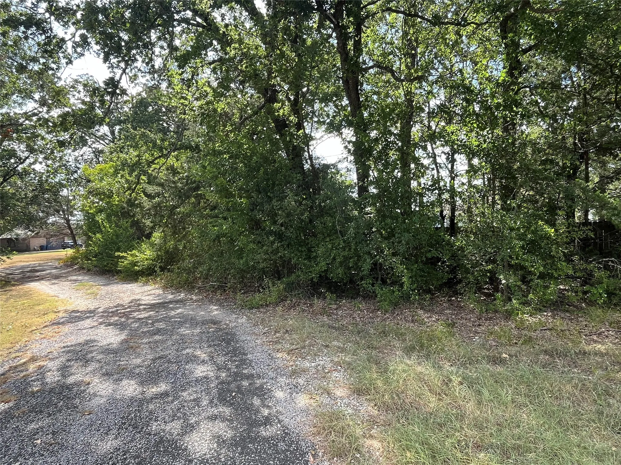 Single Family Residence For Sale in Limestone County , 415 Fm 2681, Mexia, Texas 76667, 2 Bedroom, 1 Bathroom, Garage spaces, 1,080 Sqft, built in 1969, mls#21356673, Real Estate Agent in Mexia, Homes For Sale in Limestone county, Homes For Sale in Mexia, Realtor in Mexia Texas, Real Estate Brokerage Independent Realty Texas, Luminita Cordes Realtor