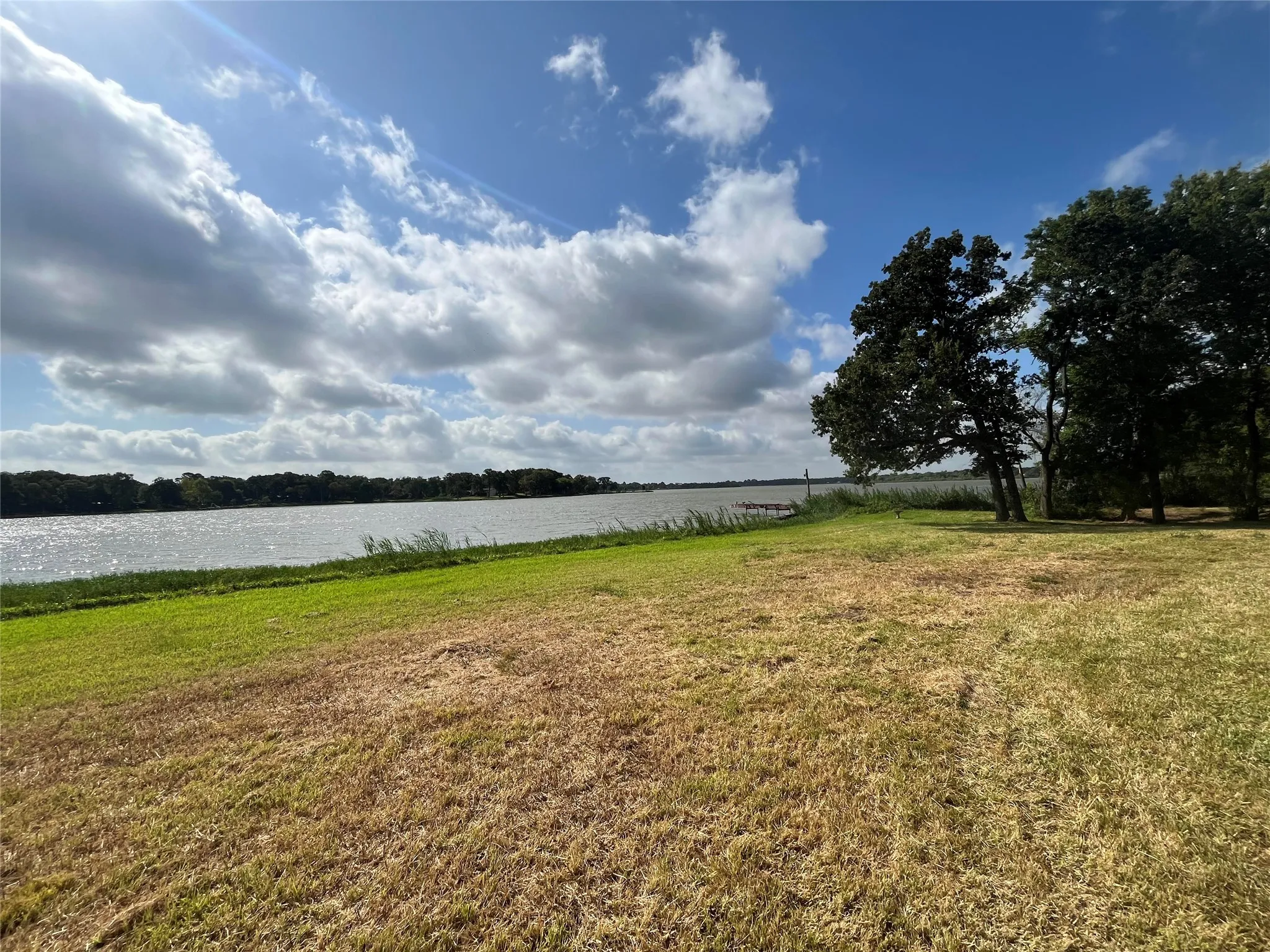 Single Family Residence For Sale in Limestone County , 415 Fm 2681, Mexia, Texas 76667, 2 Bedroom, 1 Bathroom, Garage spaces, 1,080 Sqft, built in 1969, mls#21356673, Real Estate Agent in Mexia, Homes For Sale in Limestone county, Homes For Sale in Mexia, Realtor in Mexia Texas, Real Estate Brokerage Independent Realty Texas, Luminita Cordes Realtor
