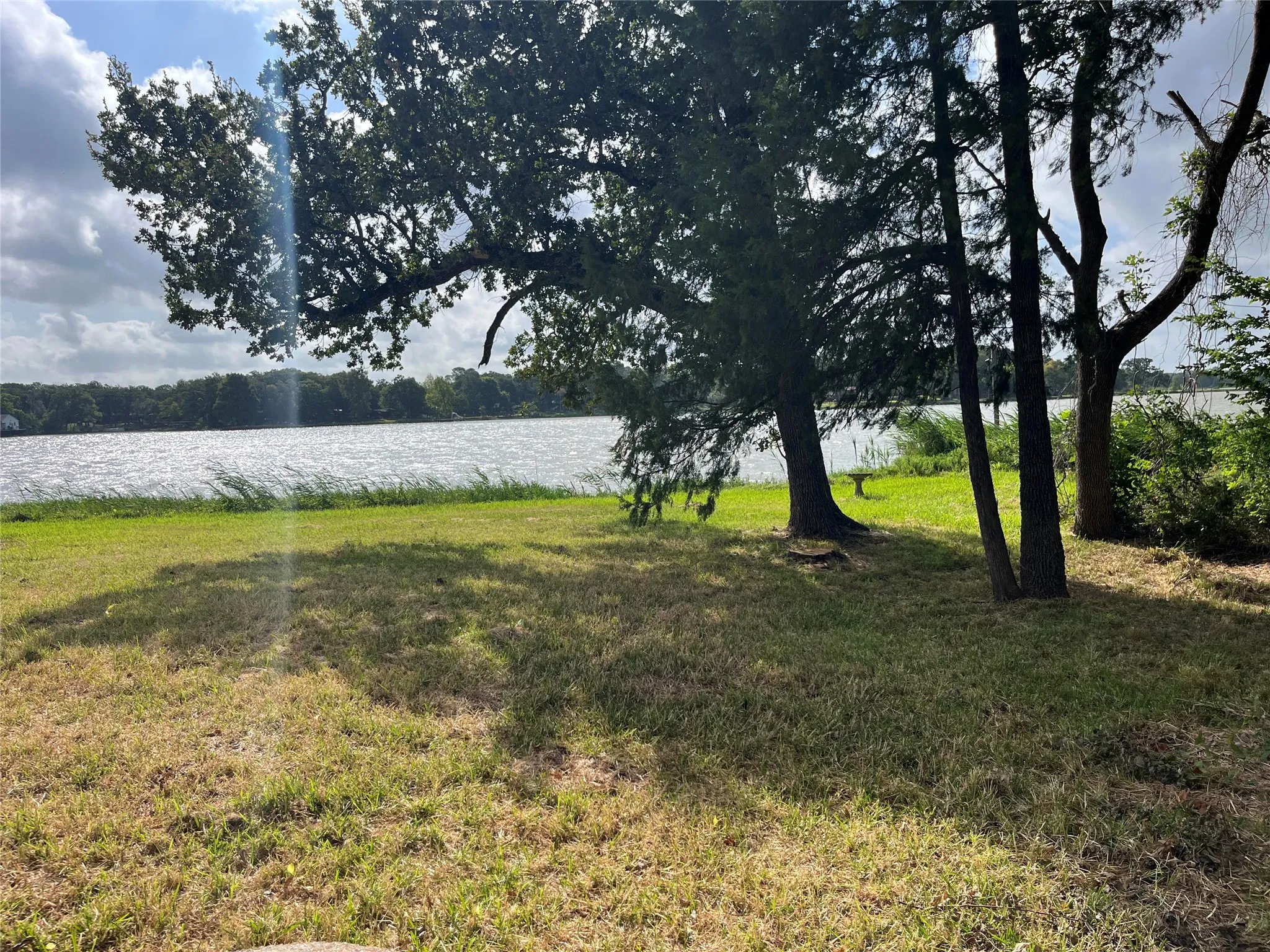 Single Family Residence For Sale in Limestone County , 415 Fm 2681, Mexia, Texas 76667, 2 Bedroom, 1 Bathroom, Garage spaces, 1,080 Sqft, built in 1969, mls#21356673, Real Estate Agent in Mexia, Homes For Sale in Limestone county, Homes For Sale in Mexia, Realtor in Mexia Texas, Real Estate Brokerage Independent Realty Texas, Luminita Cordes Realtor