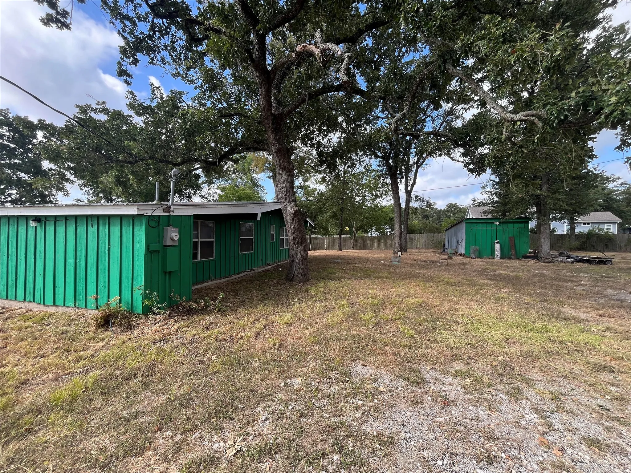 Single Family Residence For Sale in Limestone County , 415 Fm 2681, Mexia, Texas 76667, 2 Bedroom, 1 Bathroom, Garage spaces, 1,080 Sqft, built in 1969, mls#21356673, Real Estate Agent in Mexia, Homes For Sale in Limestone county, Homes For Sale in Mexia, Realtor in Mexia Texas, Real Estate Brokerage Independent Realty Texas, Luminita Cordes Realtor
