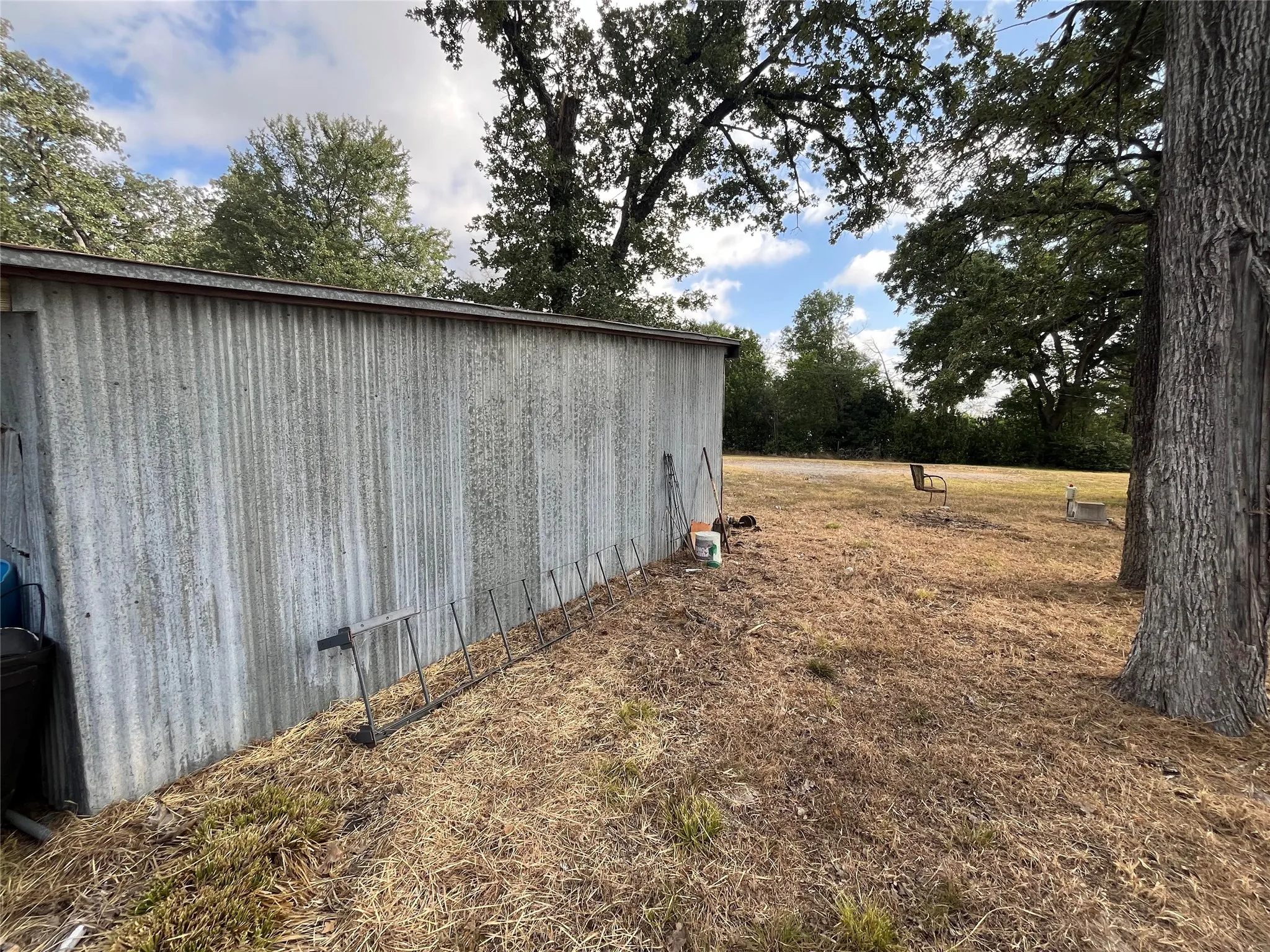 Single Family Residence For Sale in Limestone County , 415 Fm 2681, Mexia, Texas 76667, 2 Bedroom, 1 Bathroom, Garage spaces, 1,080 Sqft, built in 1969, mls#21356673, Real Estate Agent in Mexia, Homes For Sale in Limestone county, Homes For Sale in Mexia, Realtor in Mexia Texas, Real Estate Brokerage Independent Realty Texas, Luminita Cordes Realtor