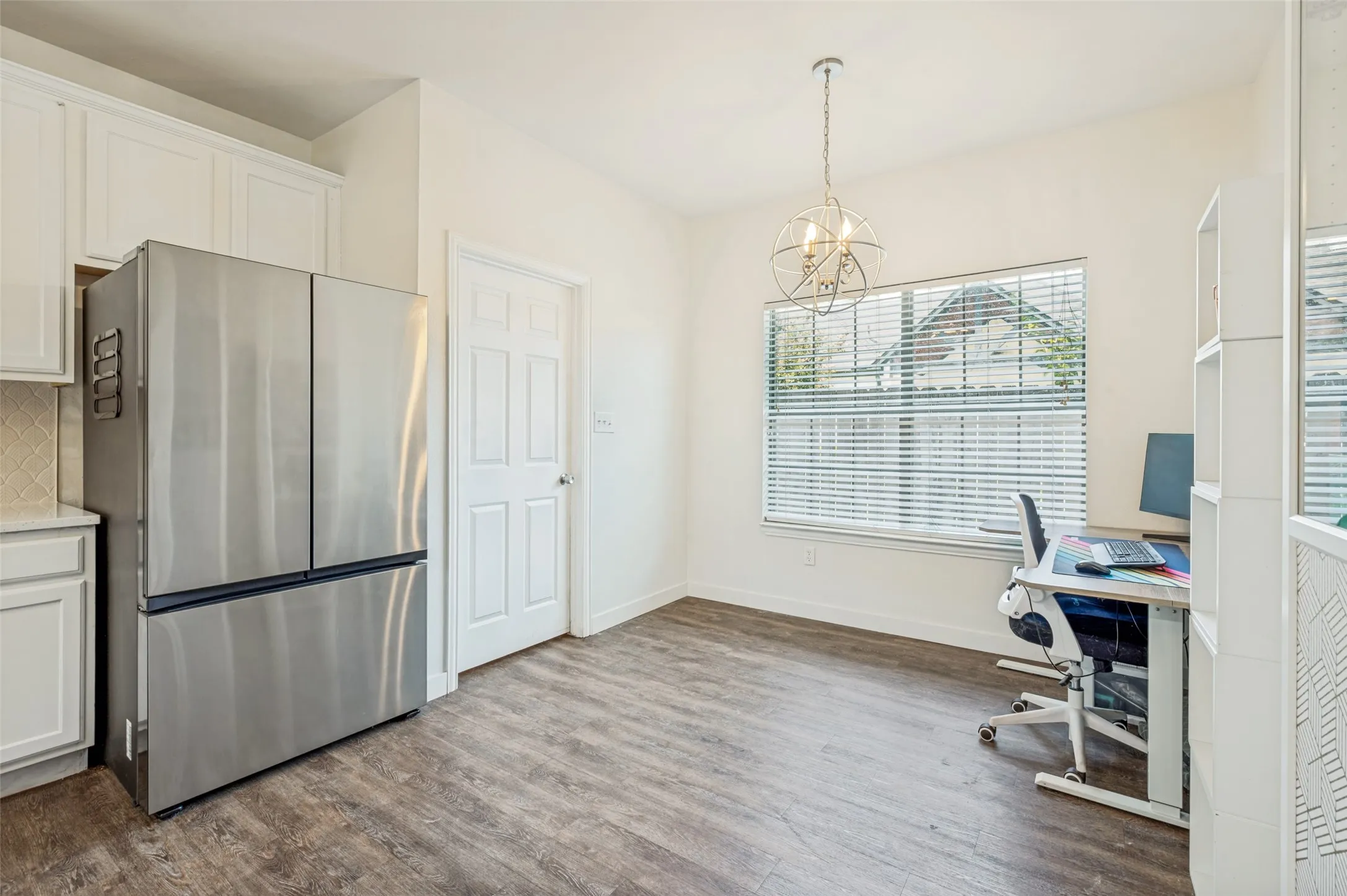 Single Family Residence For Sale in Denton County , 100 S Lakeview Drive, Lake Dallas, Texas 75065, 3 Bedroom, 2 Bathroom, 2 Garage spaces, 1,222 Sqft, built in 2005, mls#21331156, Real Estate Agent in Lake Dallas, Homes For Sale in Denton county, Homes For Sale in Lake Dallas, Realtor in Lake Dallas Texas, Real Estate Brokerage Independent Realty Texas, Luminita Cordes Realtor